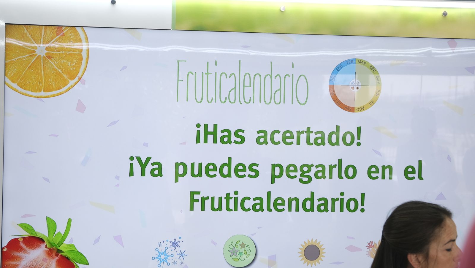 Imágenes de la caravana Frutibús, alimentación saludable, en Las Norias (El Ejido)