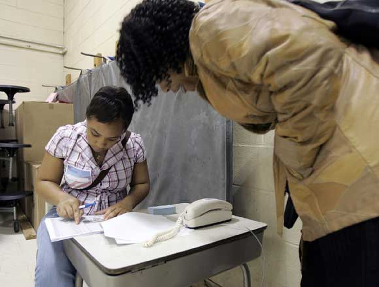 Un Ejército de ciudadanos escépticos vigilará las urnas
