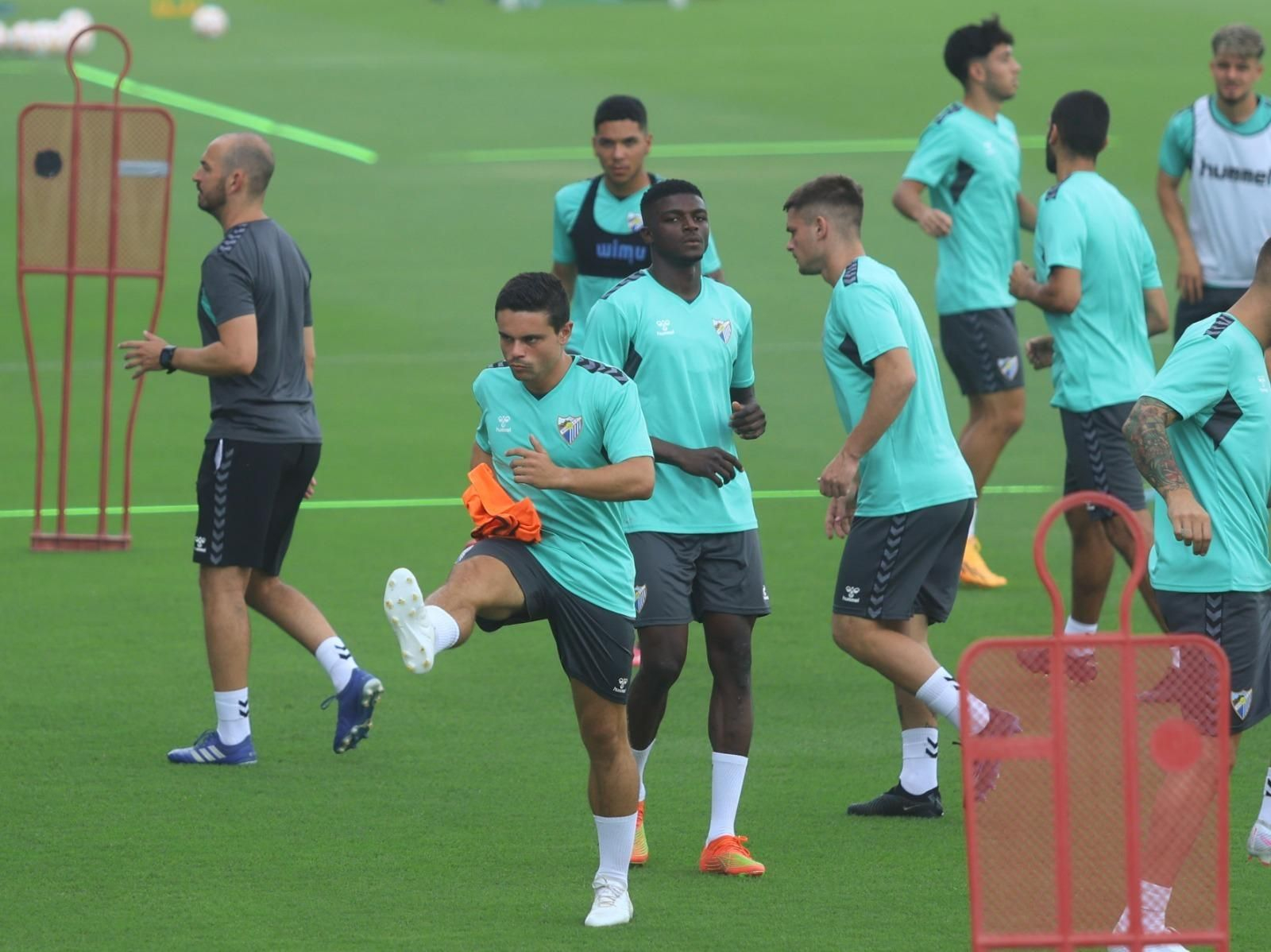 El Málaga CF vuelve a casa