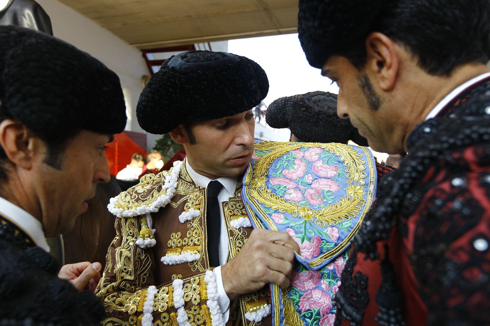 Fotogalería corrida de toros. Cayetano Rivera, Paco Ureña y Roca Rey. Roquetas de Mar.