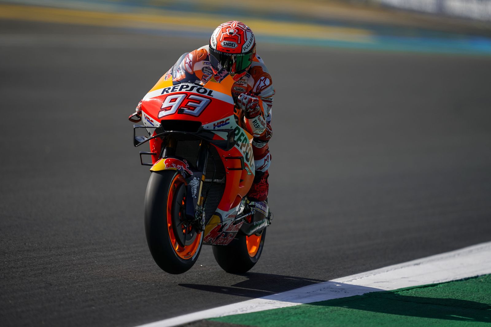Marc Márquez entra en la recta de meta con su Honda el pasado año en Le Mans.