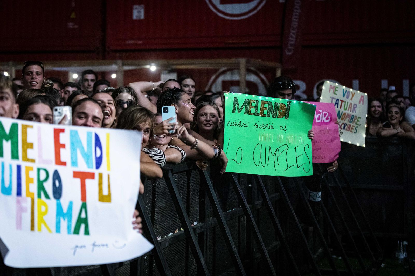 Búscate en las fotos del concierto de Melendi en Cádiz