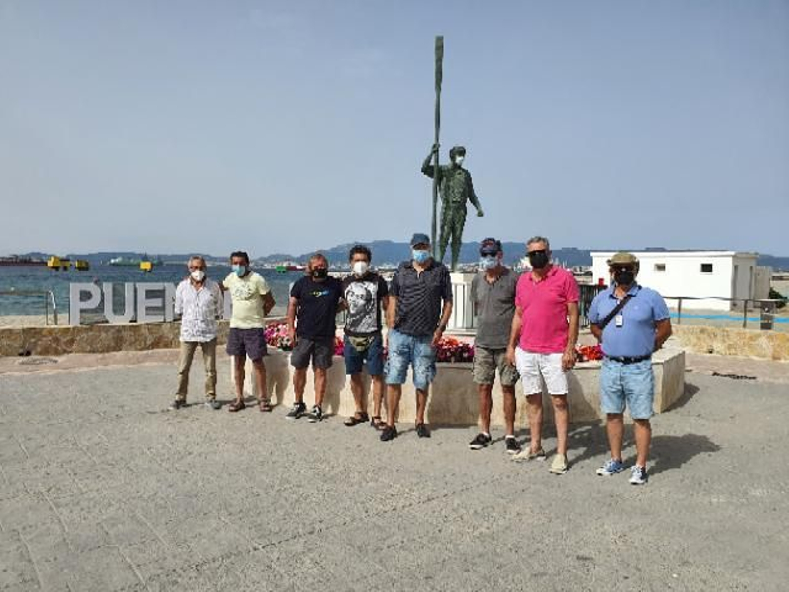 Integrantes de la plataforma El puente por su futuro.