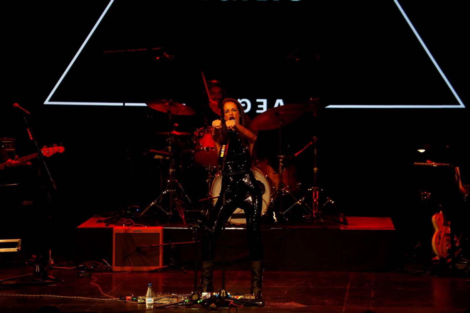 Las mejores imágenes del concierto de Vega en el Festival de la Guitarra de Córdoba