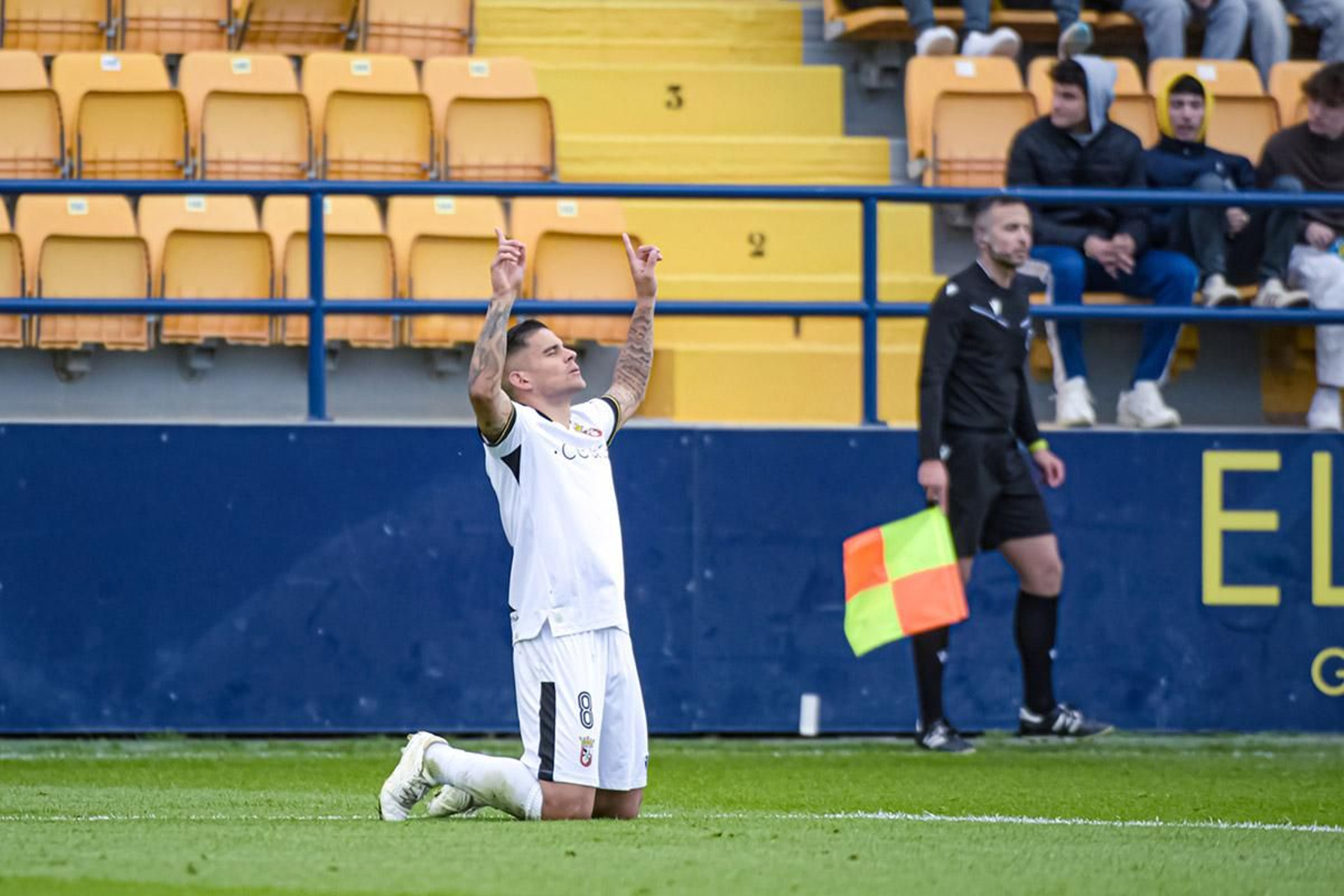 Kuki Zalazar celebra un gol del pasado curso con el Ceuta.