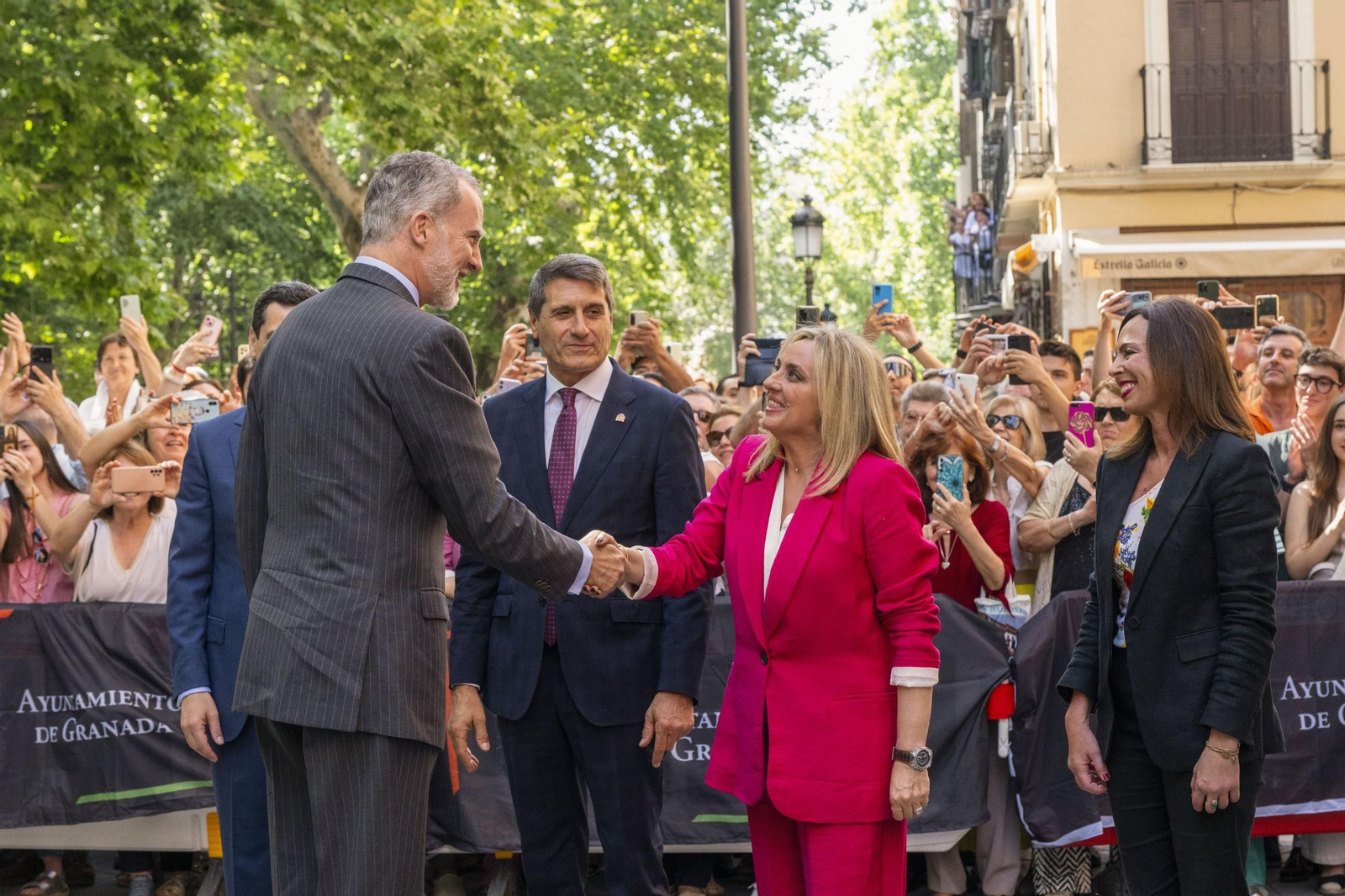 El Rey Felipe VI visita la Basílica de las Angustias, Mayo 2025 Las imágenes de la vista del Rey Felipe VI a la Basílica de la Virgen de las Angustias de Granada