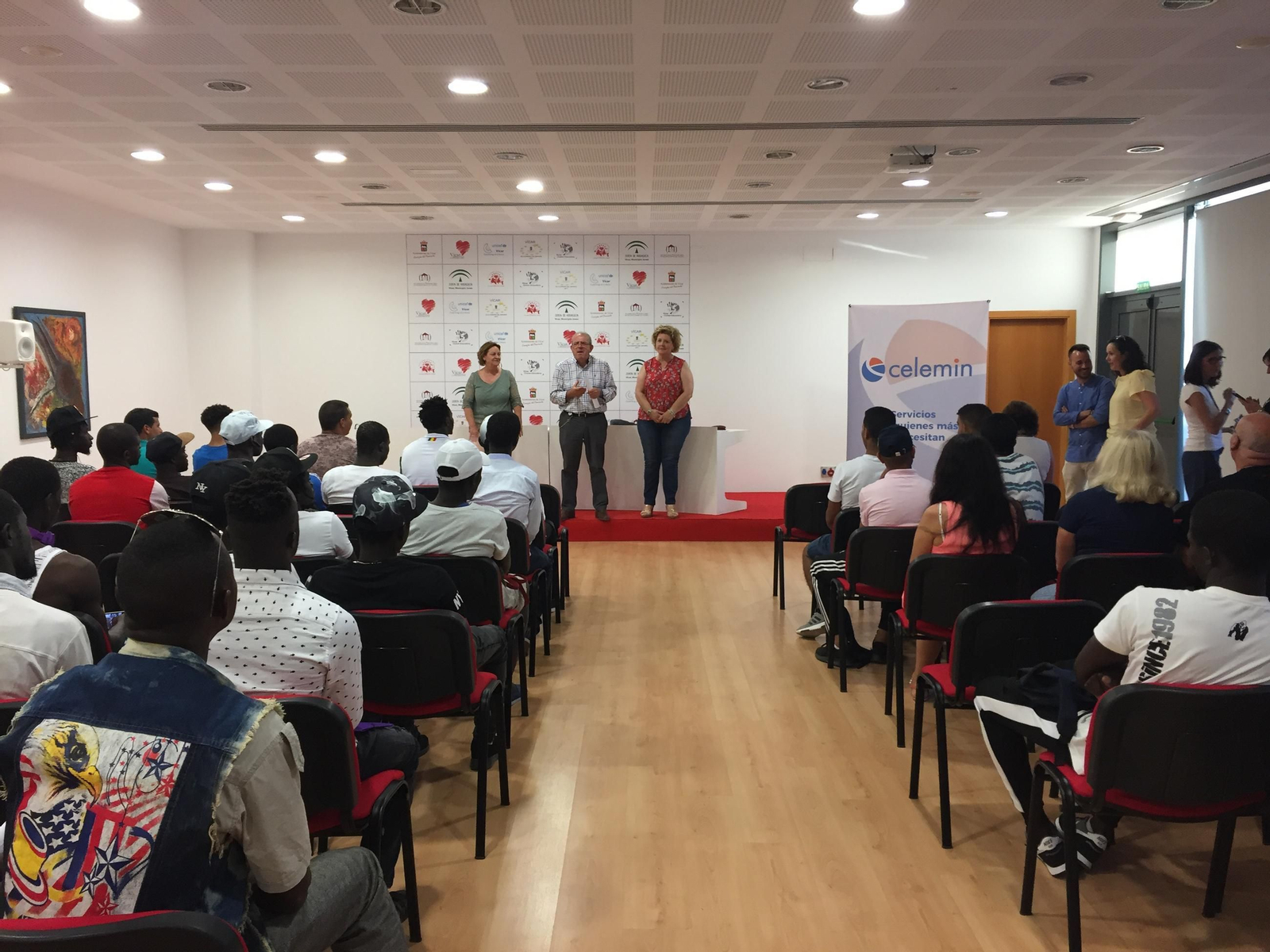 Marruecos y Senegal son los países que aportan más inmigrantes a  Vicar