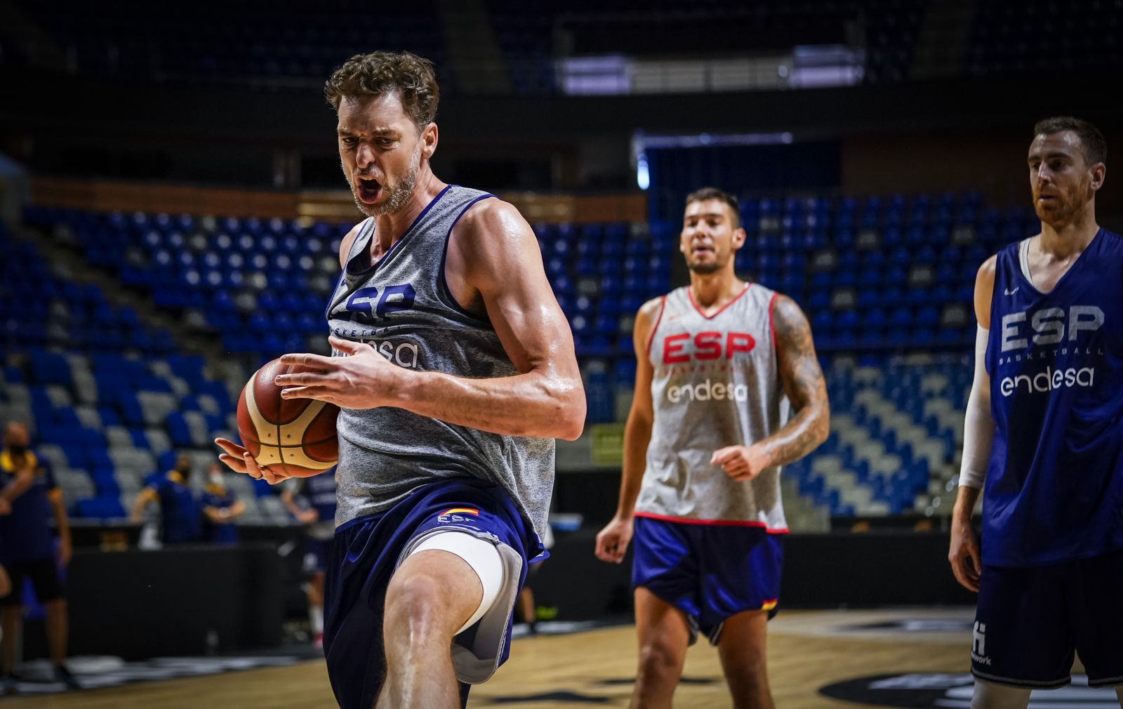 Pau Gasol, en el Carpena en el entrenamiento de la selección.
