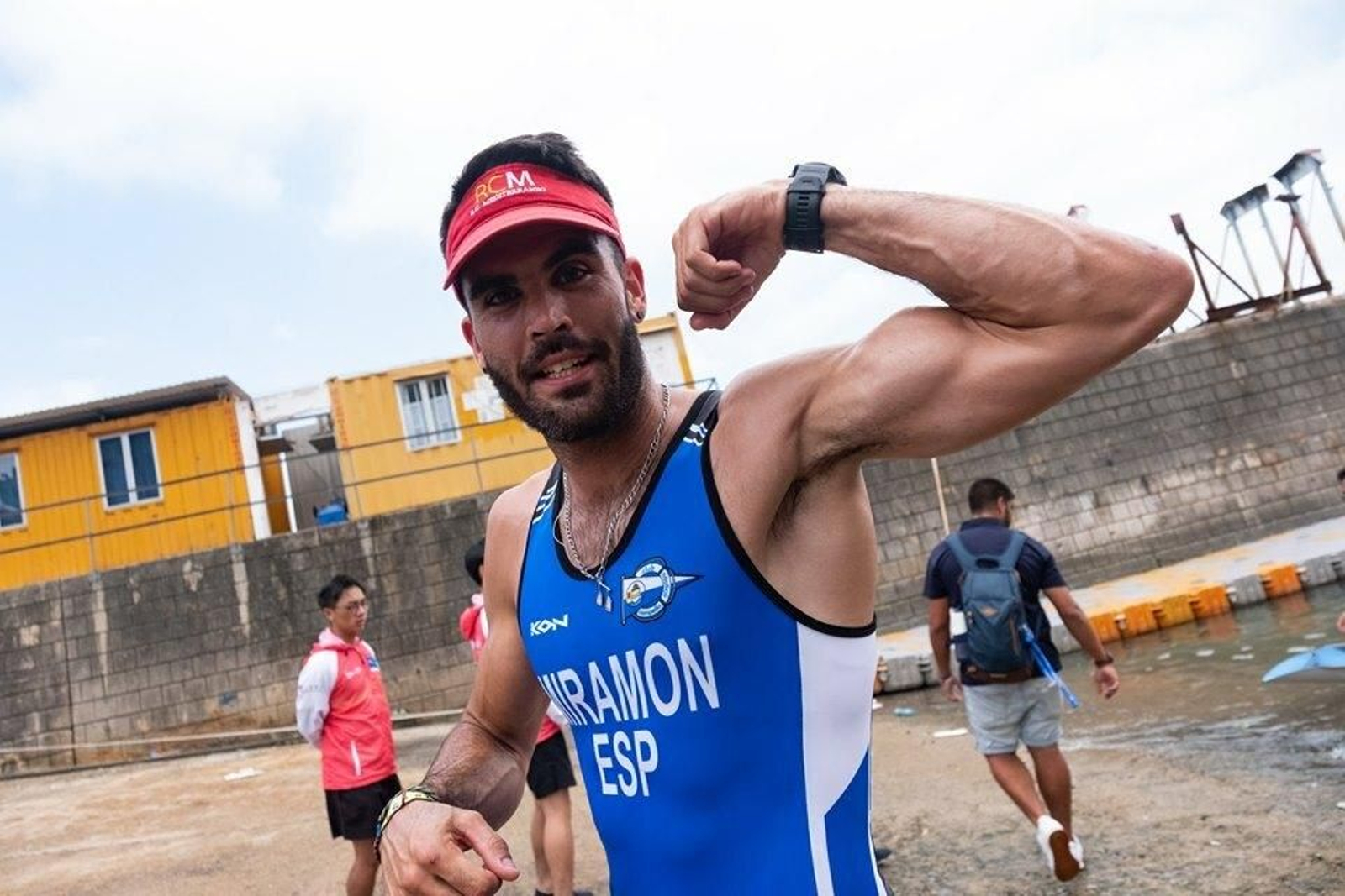 Adrián Miramón, tras ser campeón del mundo. Adrián Miramón, tras ser campeón del mundo.
