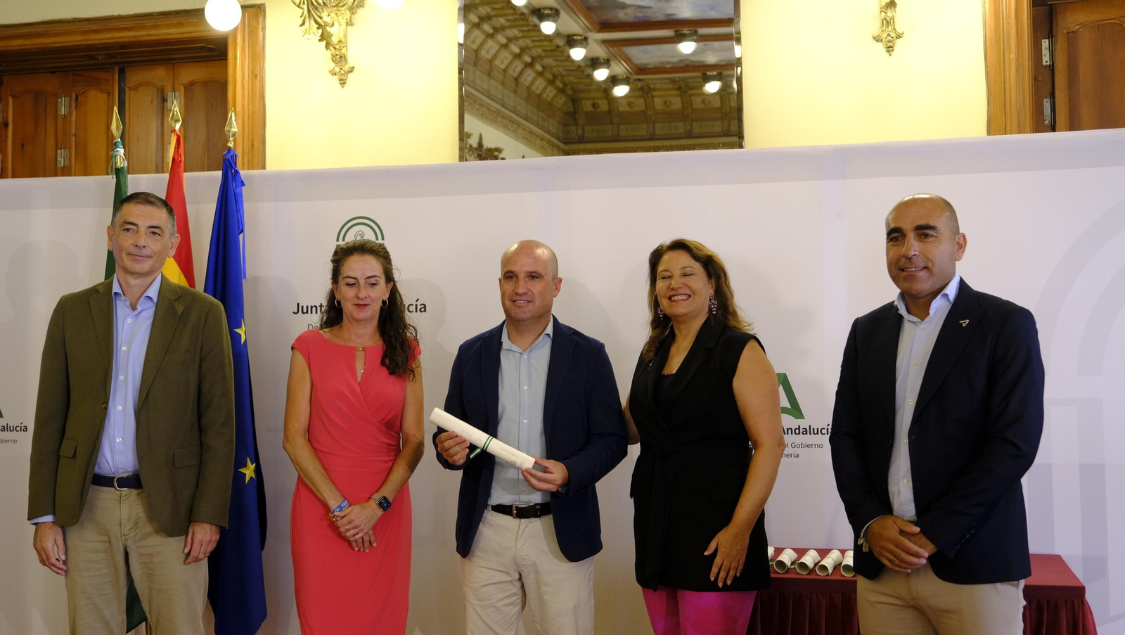 Imágenes de la entrega de ayudas de la Junta de Andalucía a diversos pueblos de Almería