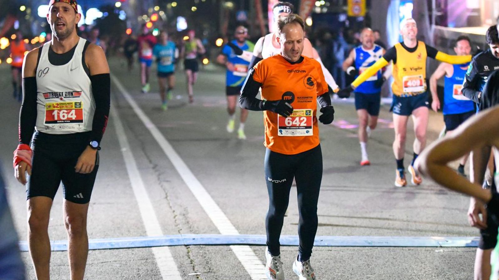 En imágenes: búscate en tu llegada a meta de la Carrera de San Antón 2025 (2)