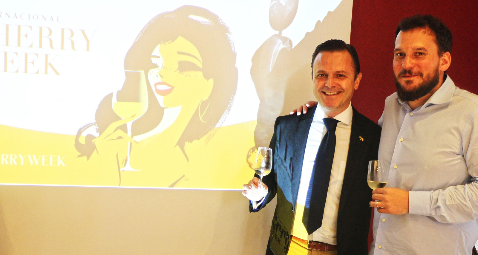 El especialista en vino Bernardo Pinto (i), en uno de los eventos de la última edición de la Sherry Week en Brasil.