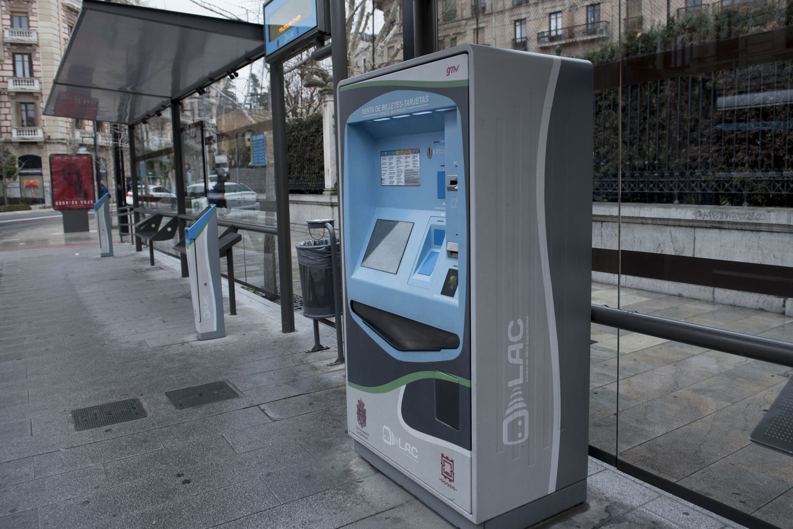 La LAC ha perdido miles de viajeros desde la llegada del Metro.