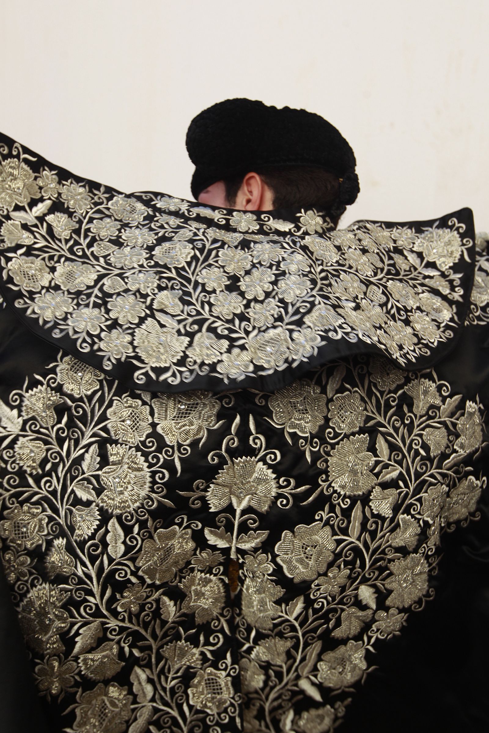 Imágenes del 'ambiente' en la corrida de toros de la Feria de Almería, con los diestros Morante de la Puebla, El Juli y Tomás Rufo