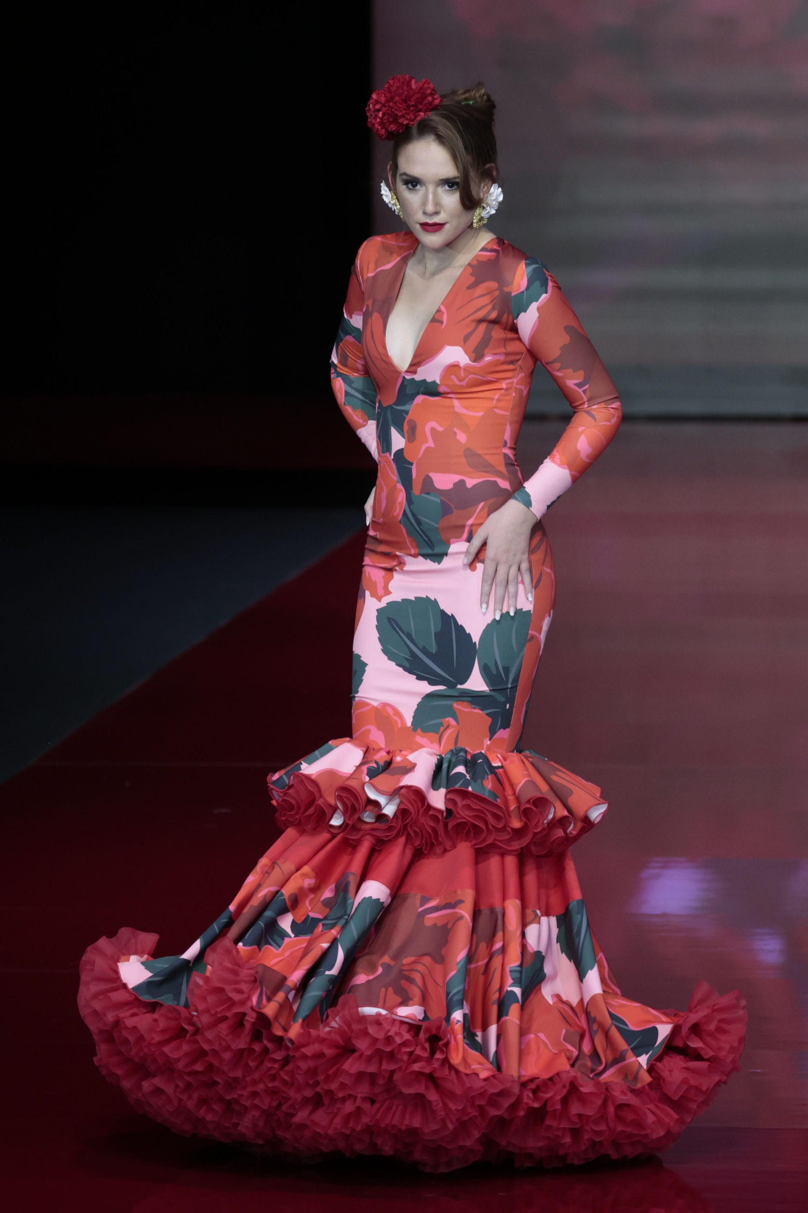El desfile de Rosa Pedroche en SIMOF 2022, todas las fotos