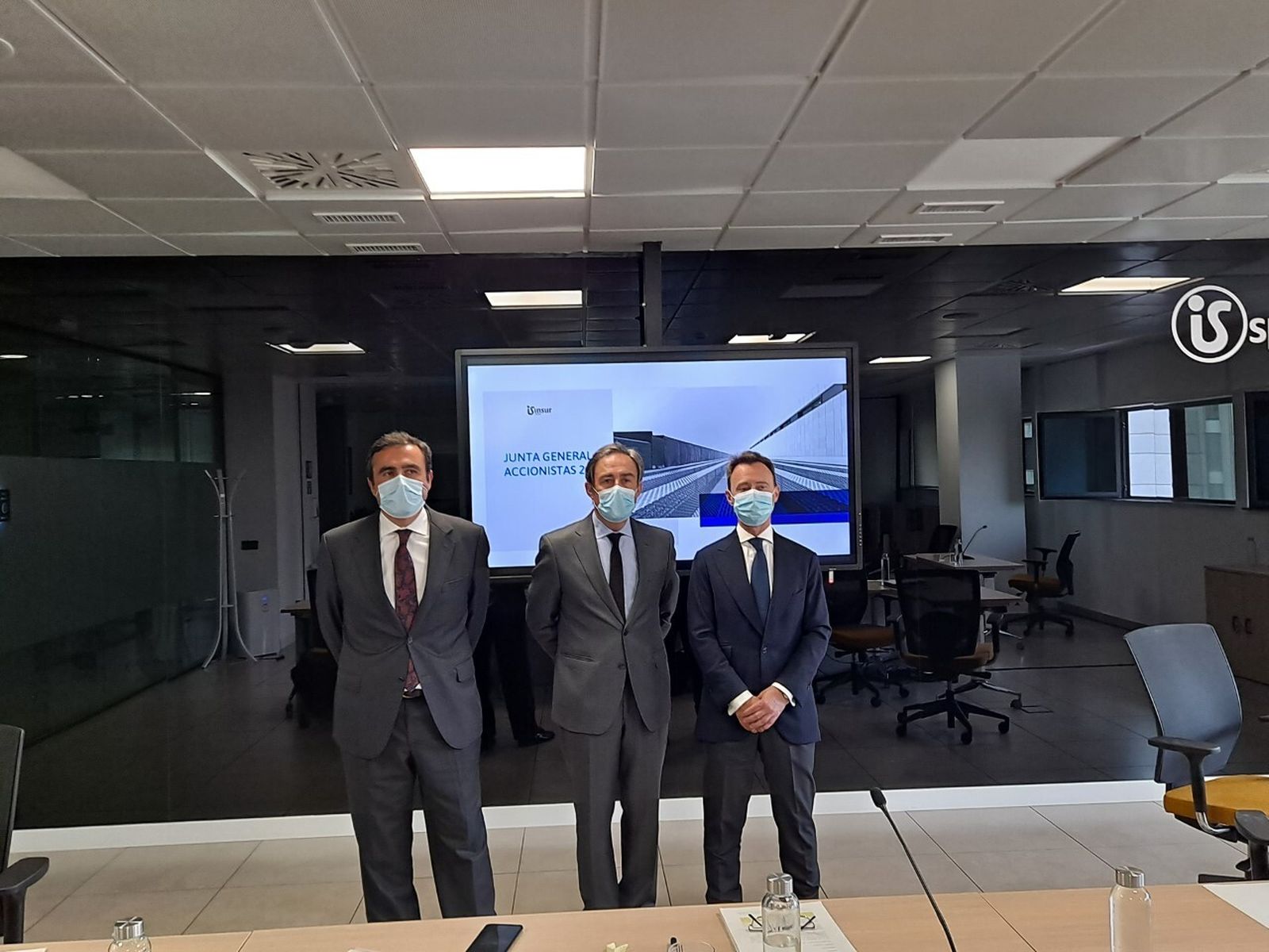 Francisco Pumar, director general, Ricardo Pumar, presidente, y Ricardo Astorga, secretario del consejo