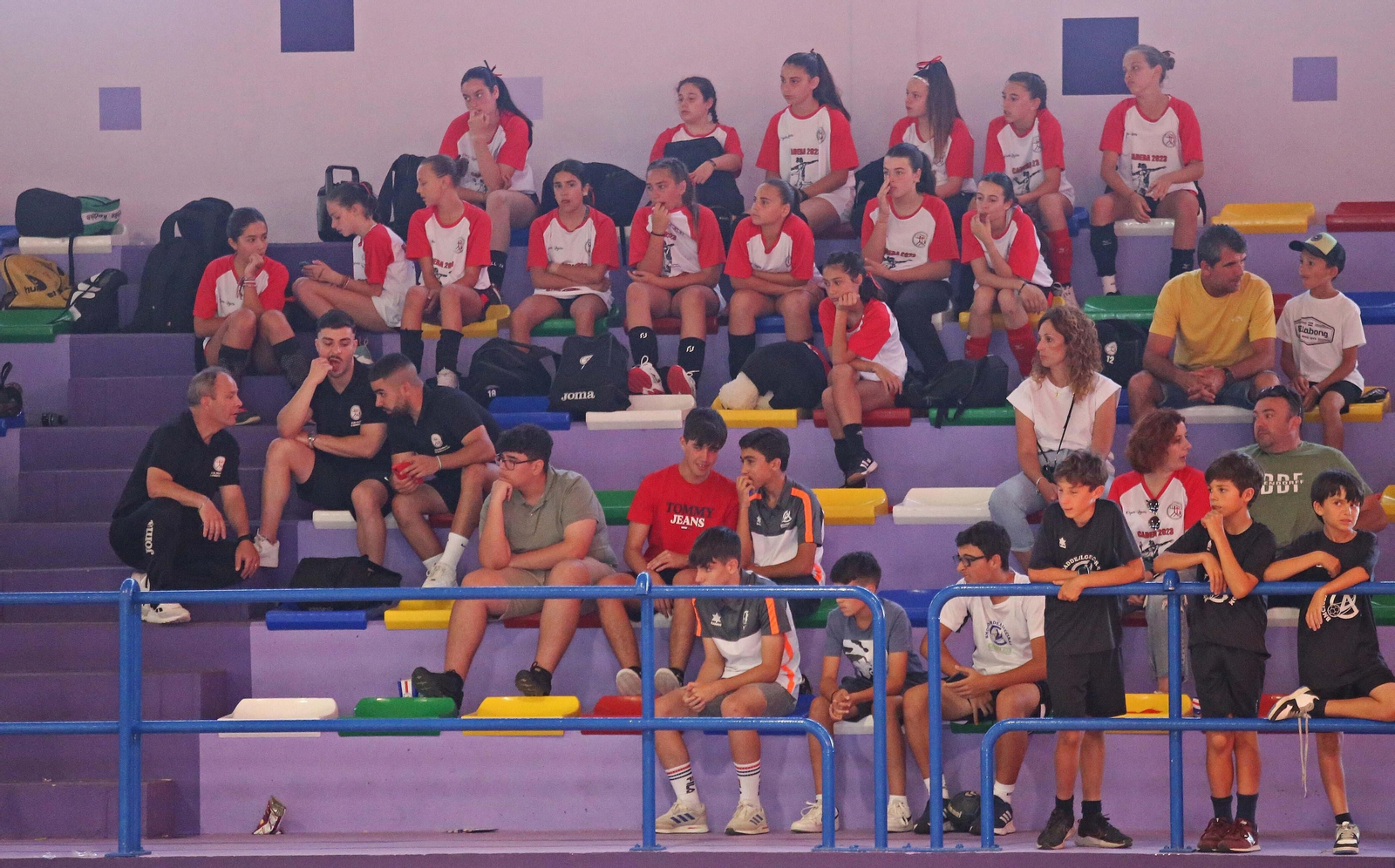 Fotos de la jornada inaugural del CADEBA alevín de balonmano en La Línea