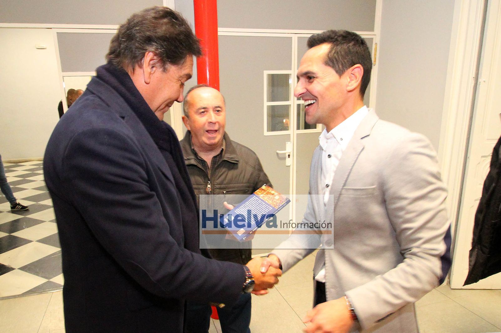 Imágenes de la presentación del libro de Juanma Garrido "No quiero verte llorar".