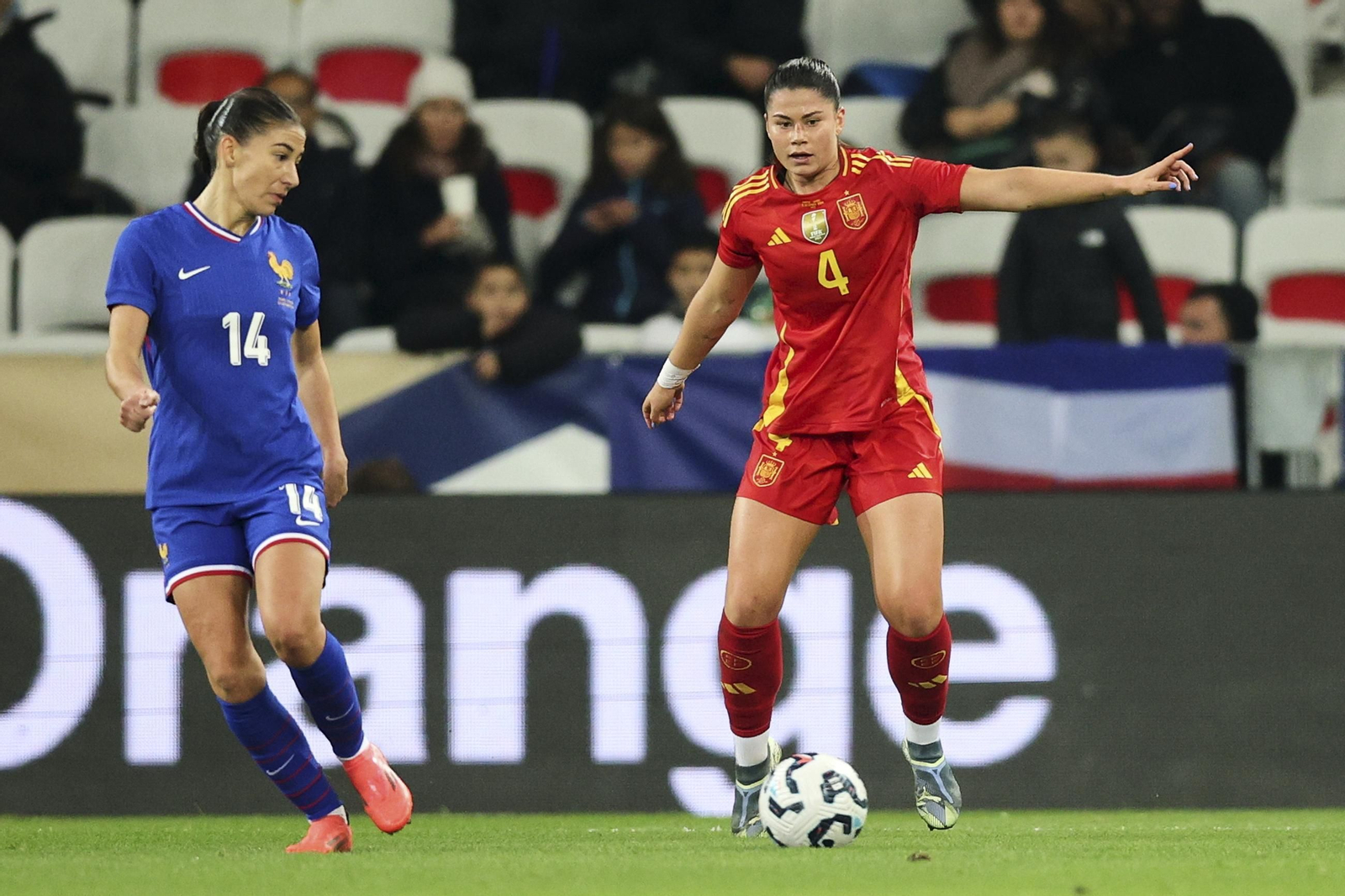 Las fotos de la exhibición de España femenina en Francia