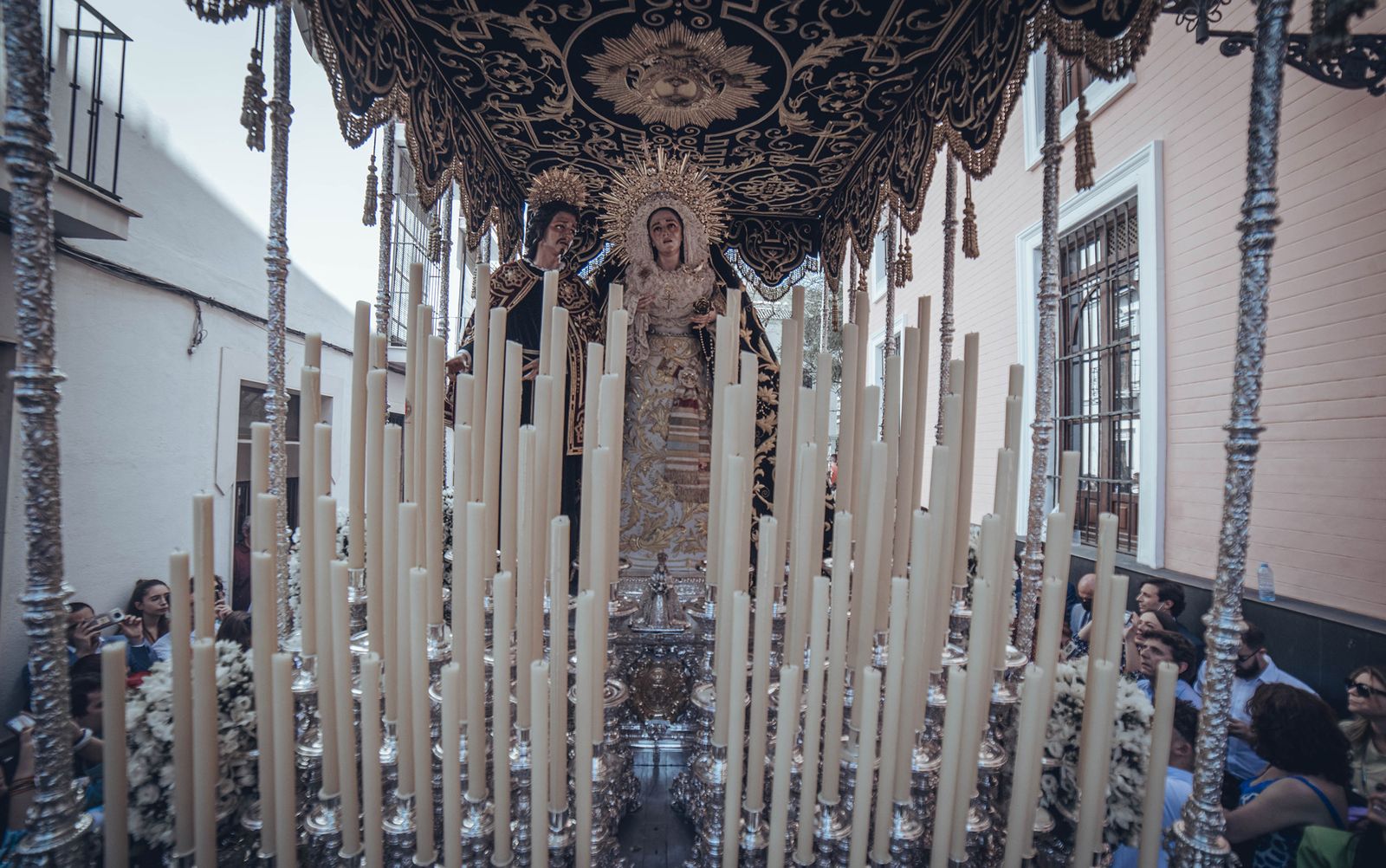 Fotos de Jesús Despojado el Domingo de Ramos en la Semana Santa de Sevilla