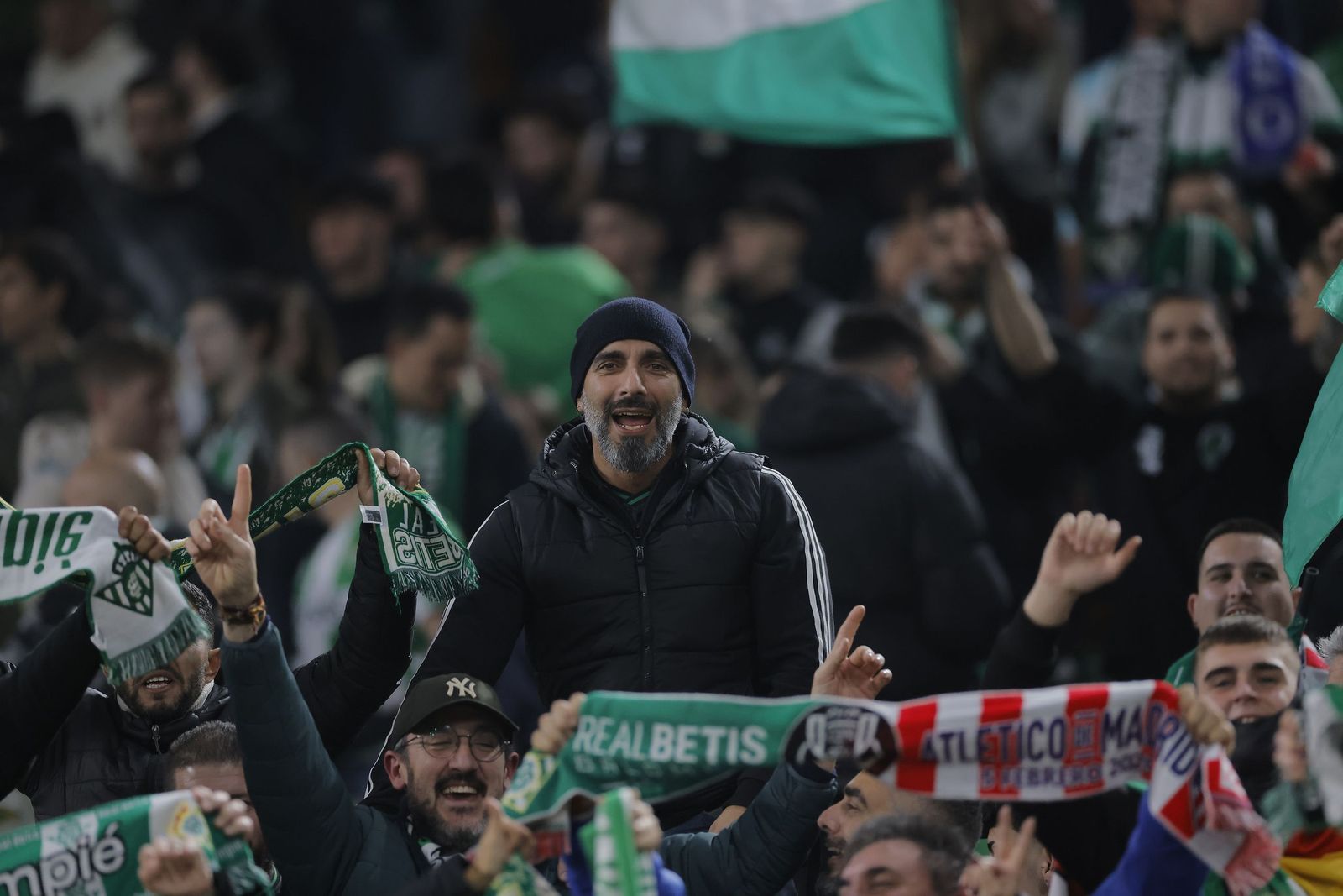 Búscate en las fotos del Betis - Atlético de Madrid