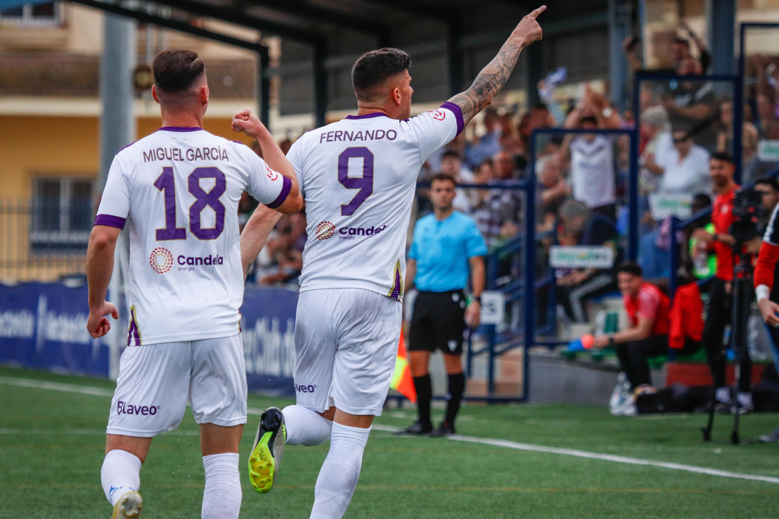 Fernando y Migue García, protagonistas del primer gol del Real Jaén.