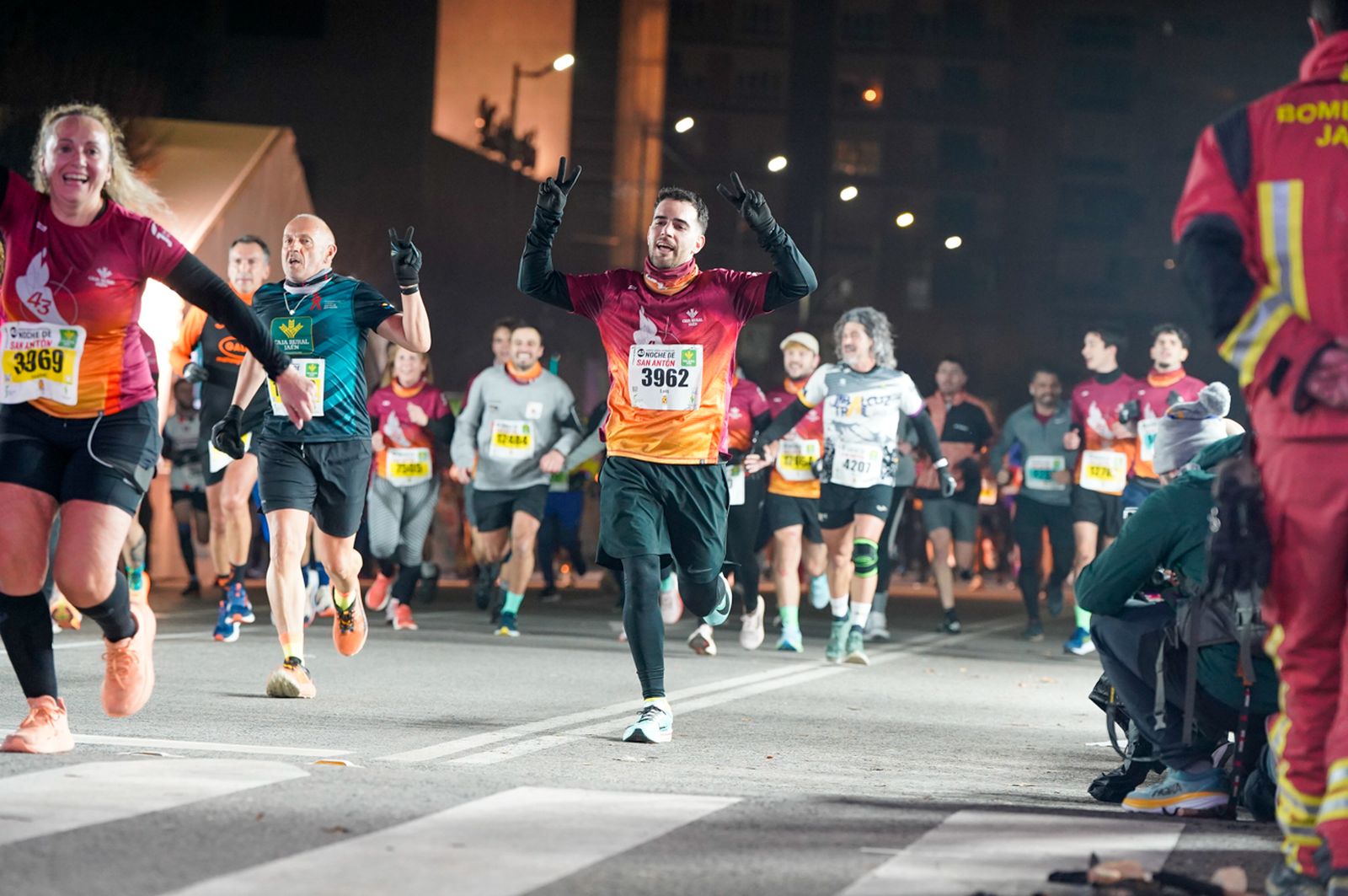 En imágenes: búscate en tu llegada a meta de la Carrera de San Antón 2026 (14)