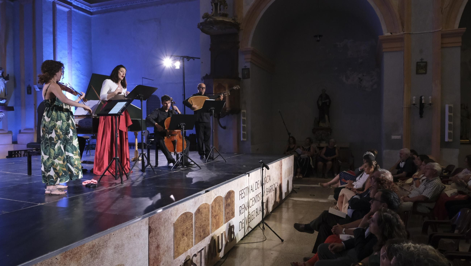 Fotos del concierto de Anna Urpina en Vélez Blanco