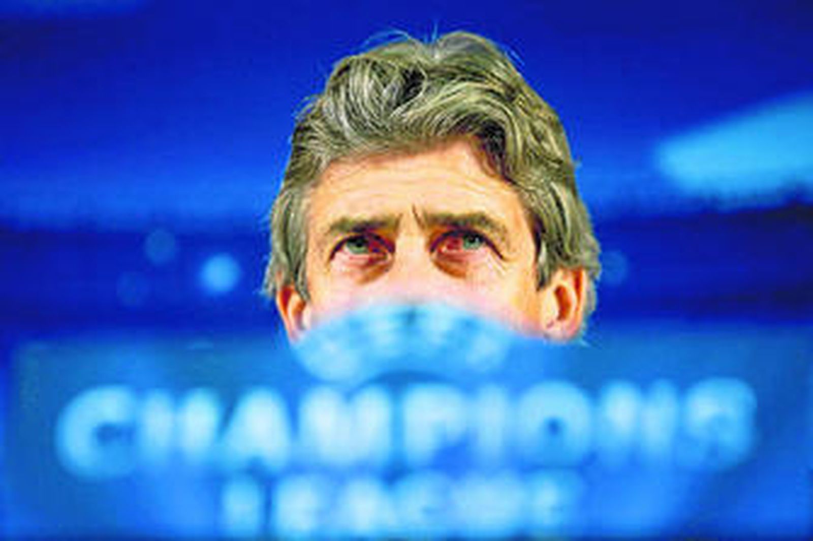 Manuel Pellegrini, durante la conferencia de prensa en Do Dragao.