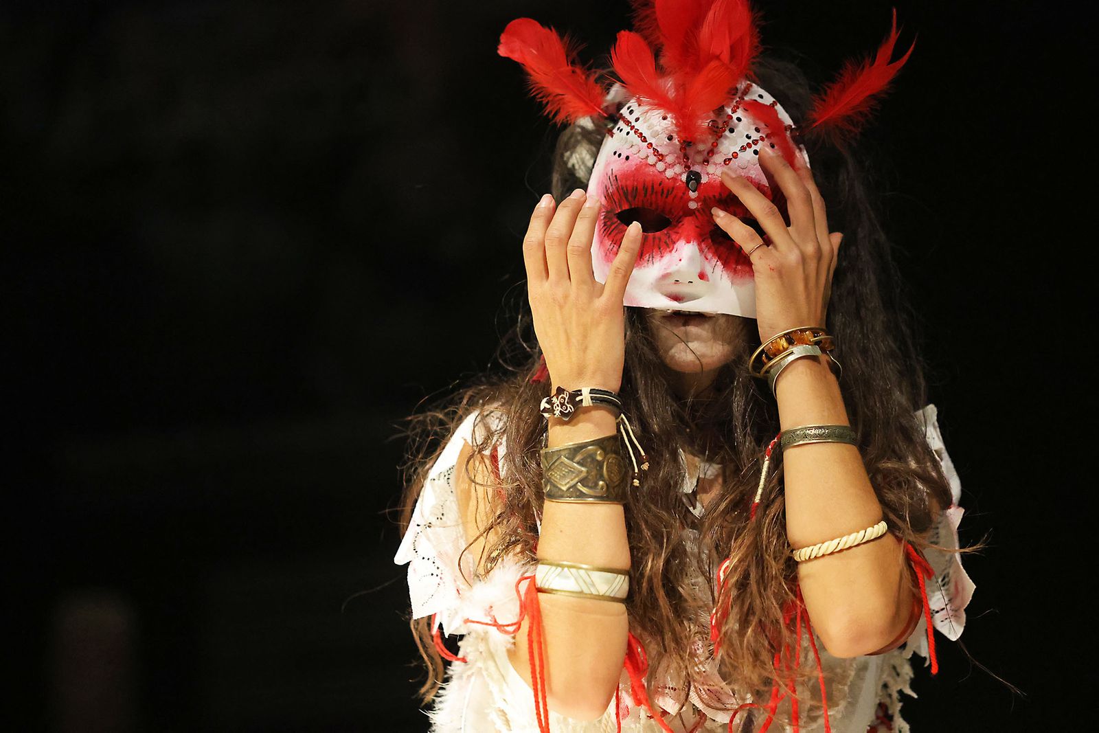 Imágenes de la clausura de la exposición 'Ídolos. Miradas milenarias desde el extremo suroccidental de Europa'