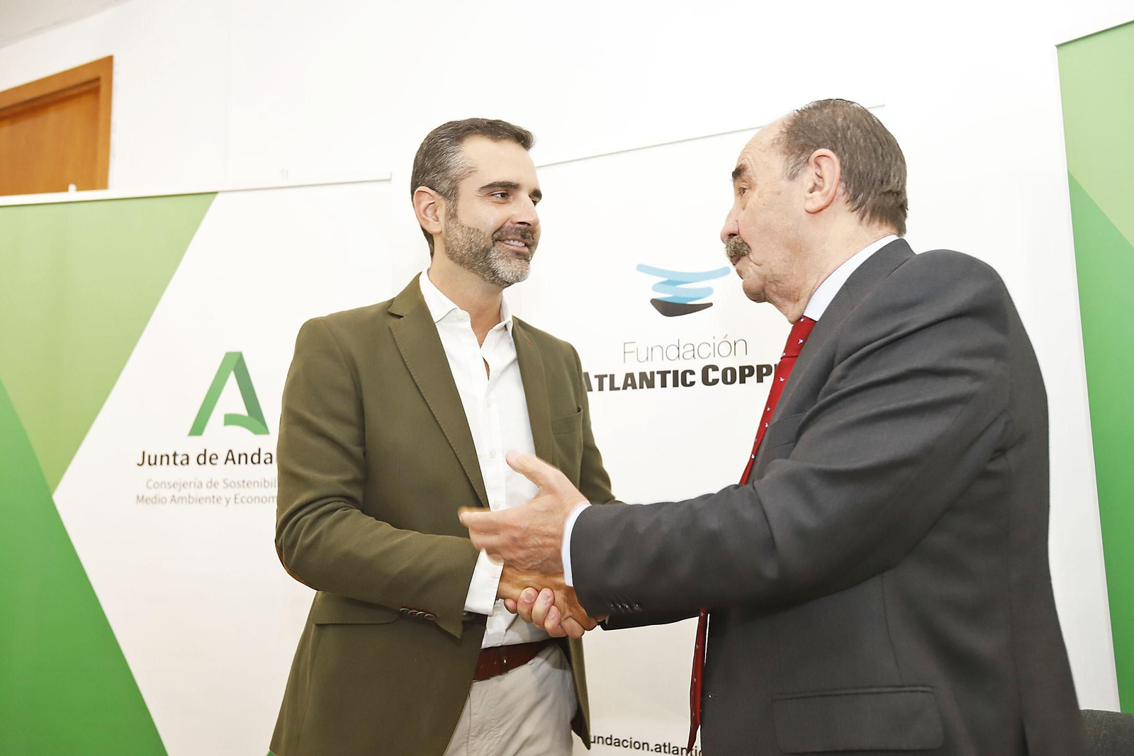 Firma de  la adhesión de la Fundación Atlantic Copper a la Red de Información Ambiental de Andalucía (Rediam).