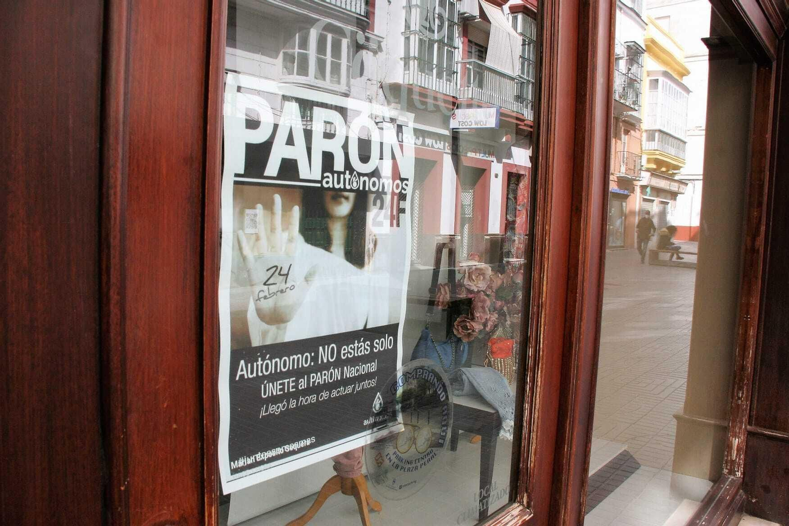 Uno de los negocios del centro que se ha sumado a la protesta.