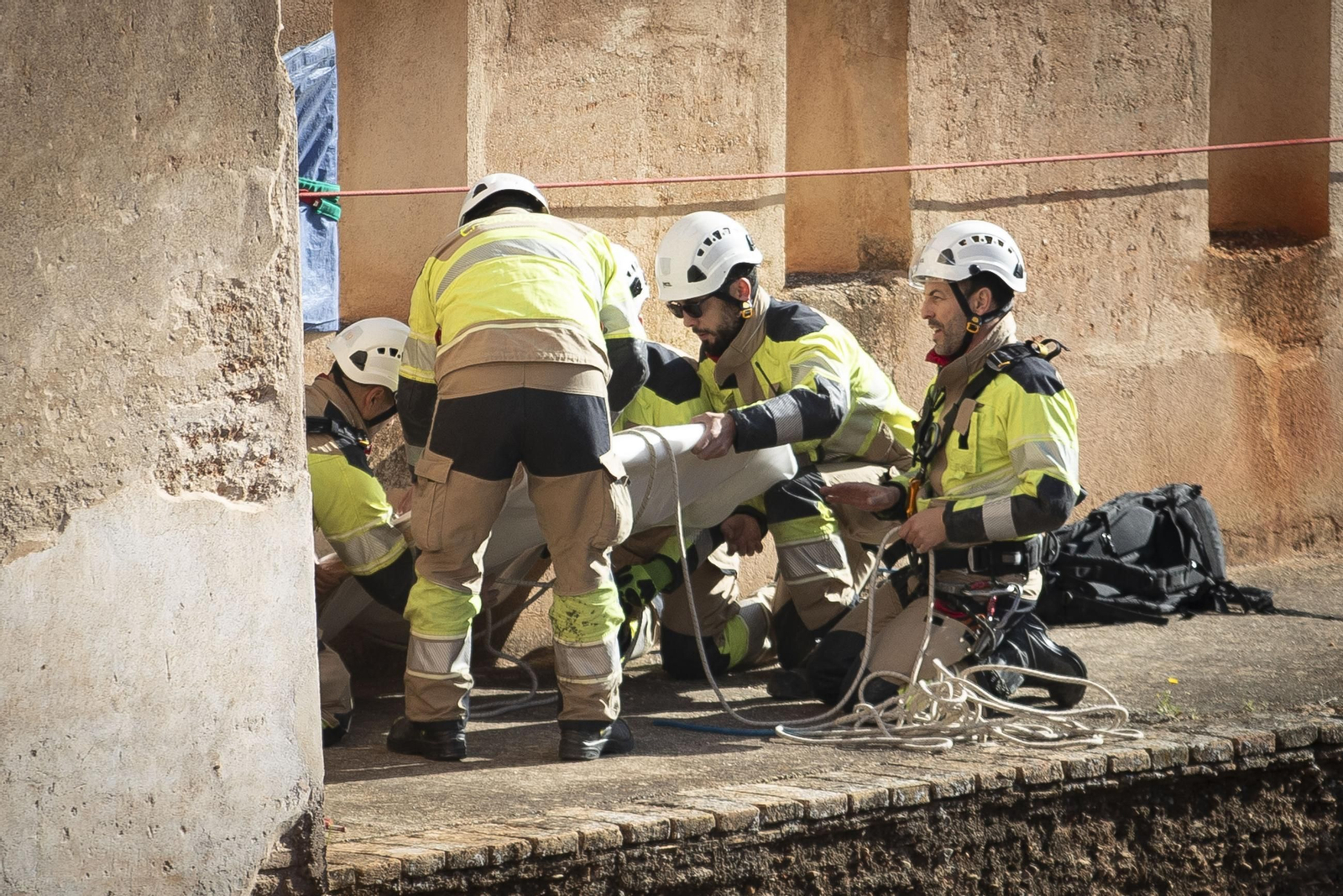 El simulacro de protección del patrimonio de Granada ante terremotos, en imágenes