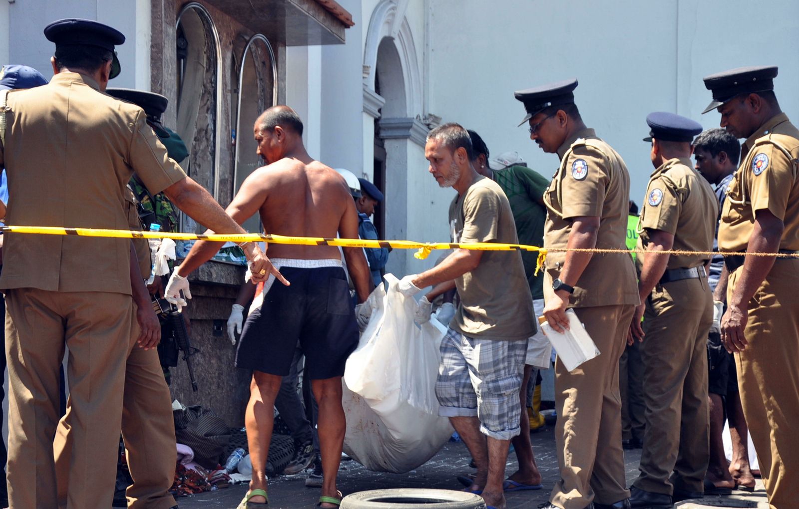 Imágenes de las consecuencias de las explosiones en Sri Lanka