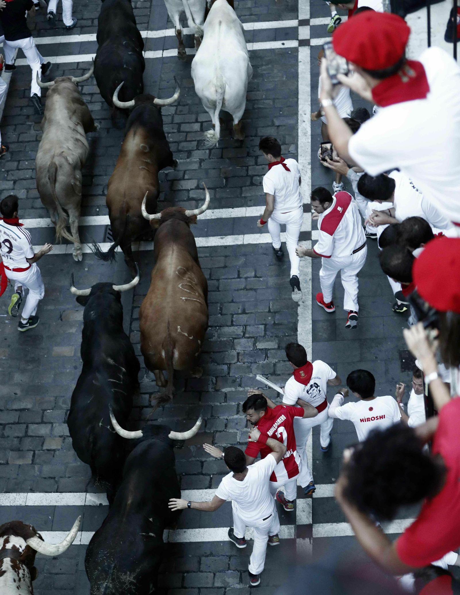 Las imágenes del sexto encierro de San Fermín 2019
