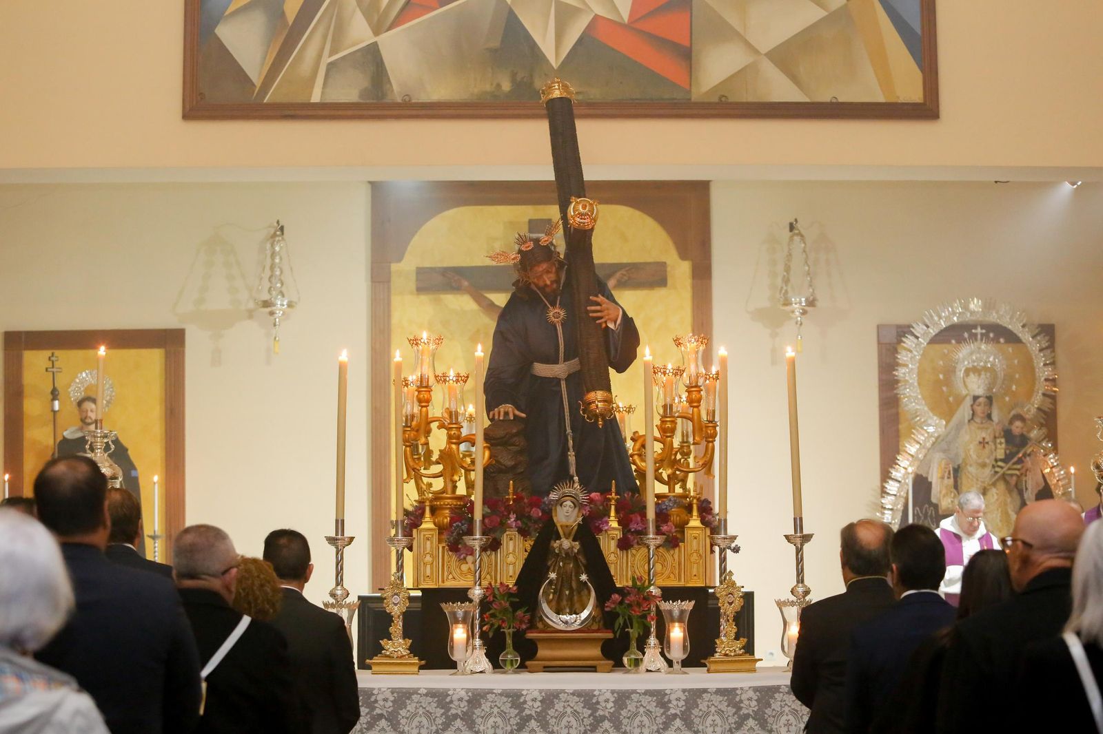 Fotos del vía crucis oficial del consejo local de Algeciras con las Tres Caídas