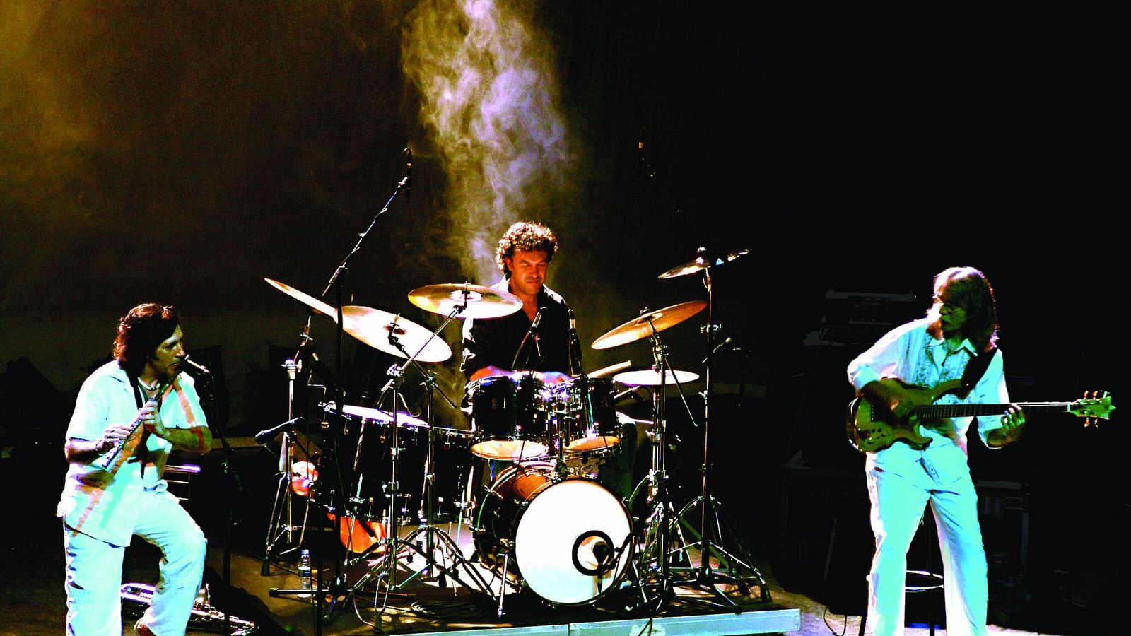 Jorge Pardo, Tino di Geraldo y Carles Benavent, en acción.