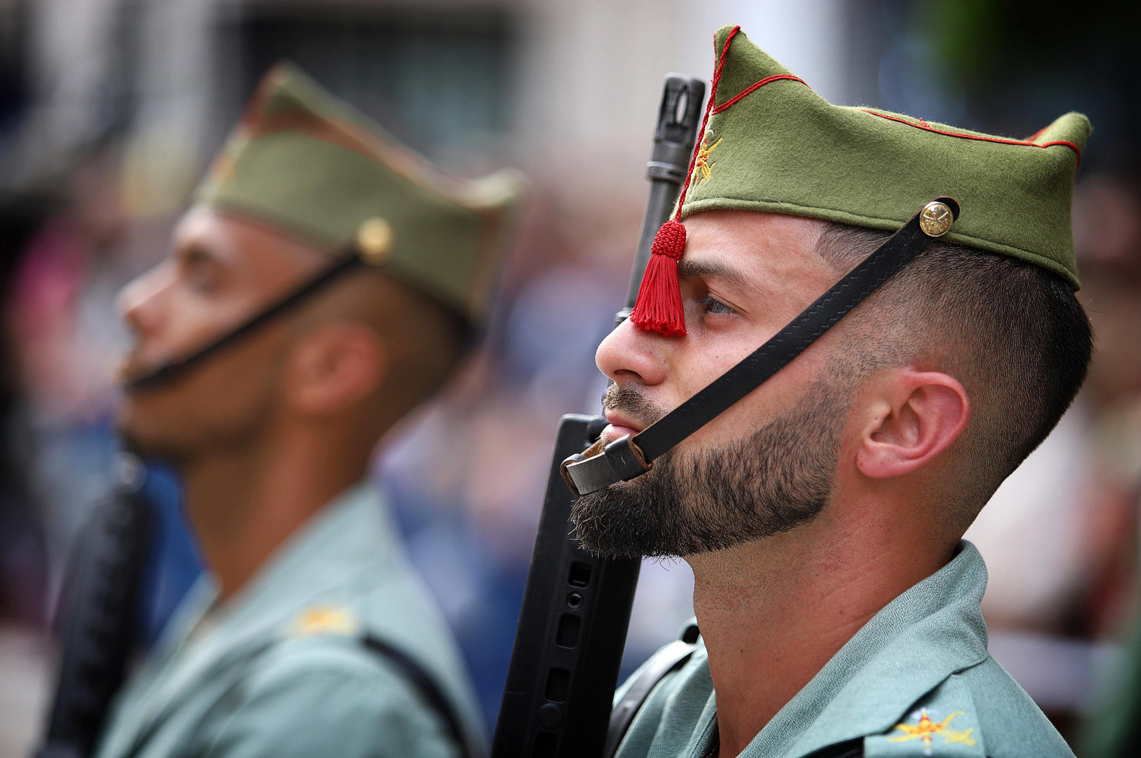 Sábado de Pasión: Imágenes de La Legión con el Cristo de la Vera+Cruz