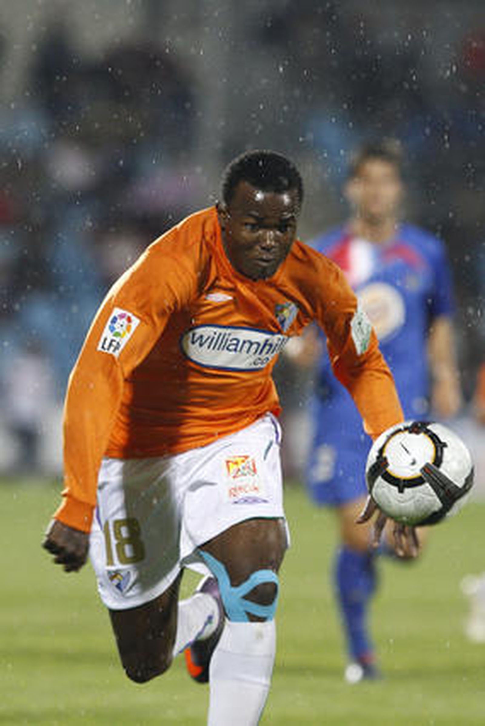 El Málaga pierde en Getafe y cae a puestos de descenso a falta de una jornada. / LOF