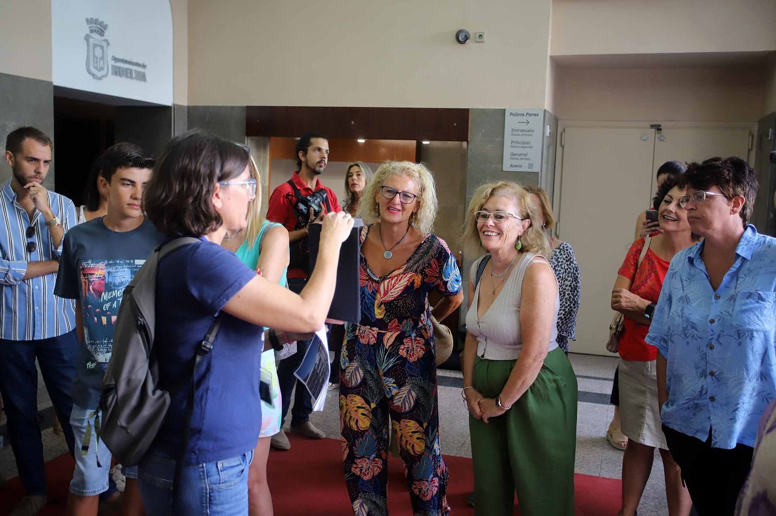 Imágenes de la visita guiada al Gran Teatro de Huelva por su 100 aniversario