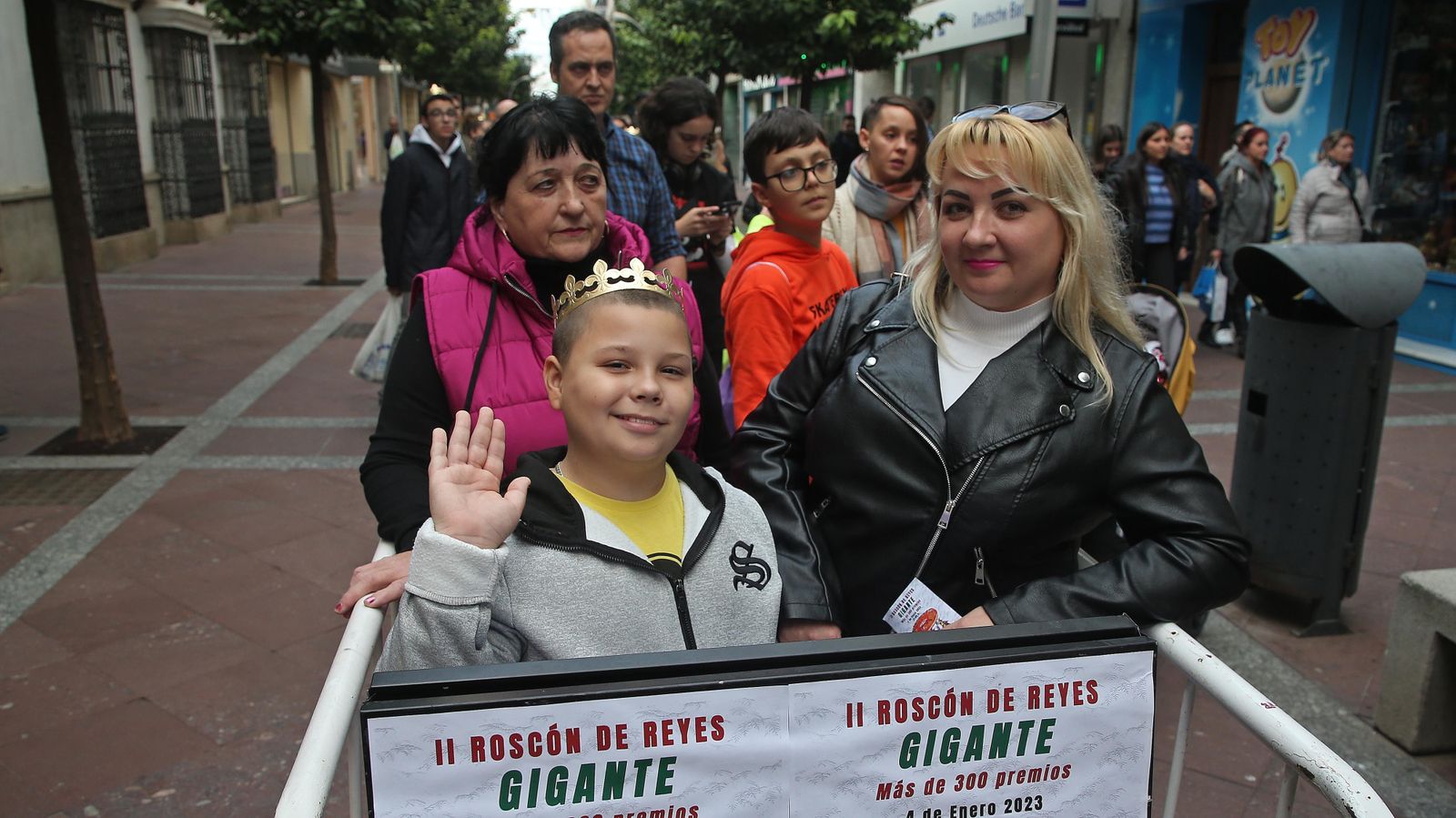 Fotos del II Roscón de Reyes gigante en Algeciras