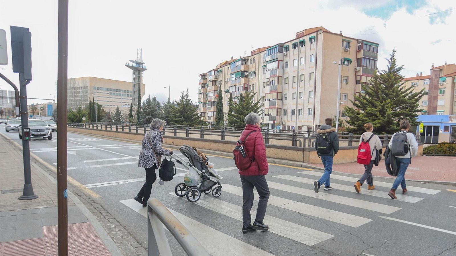 Uno de los semáforos de la polémica en Granada