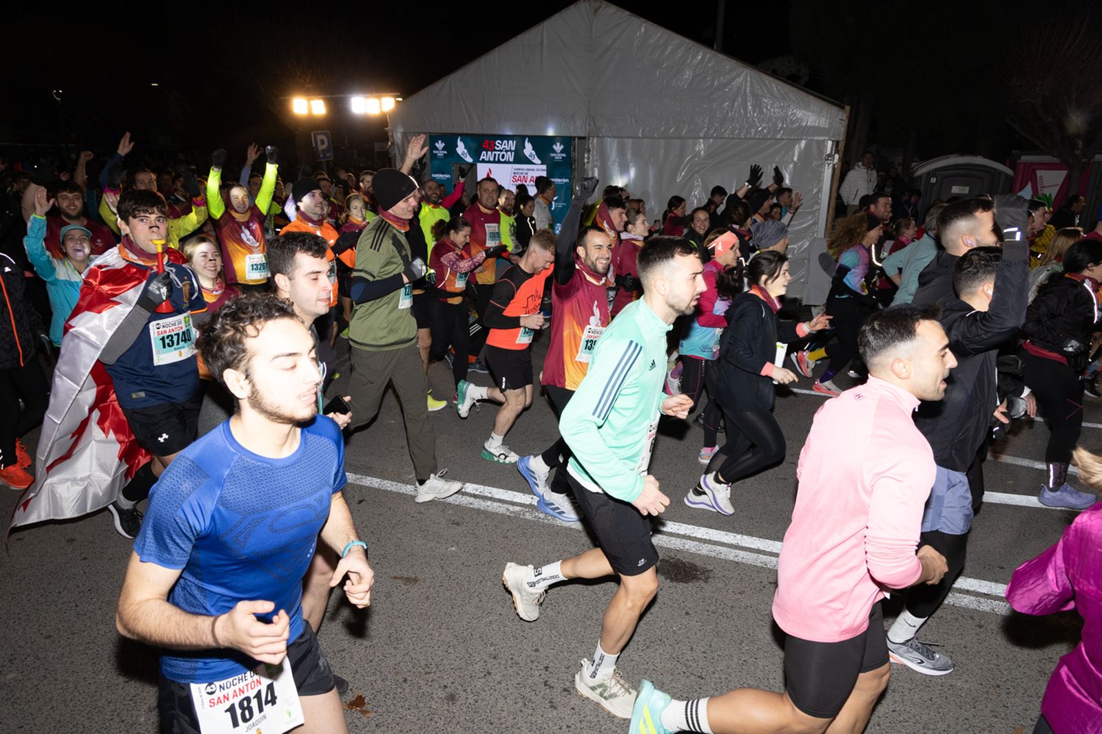Encuéntrate en la salida de la Carrera de San Antón 2026, en imágenes (3)