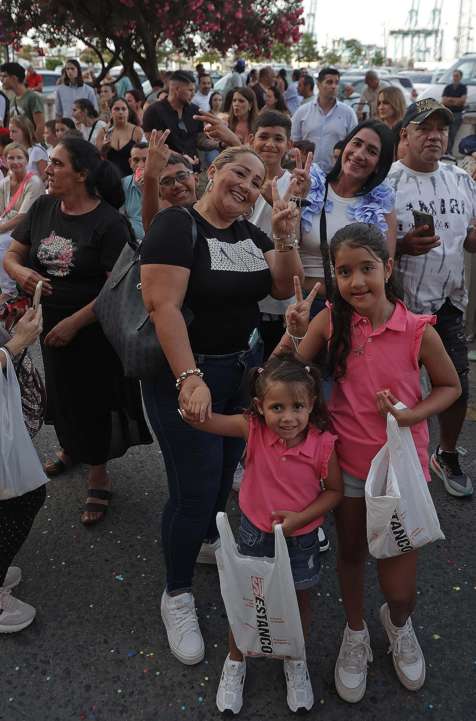 Búscate en las fotos de la cabalgata de la Feria Real de Algeciras 2025