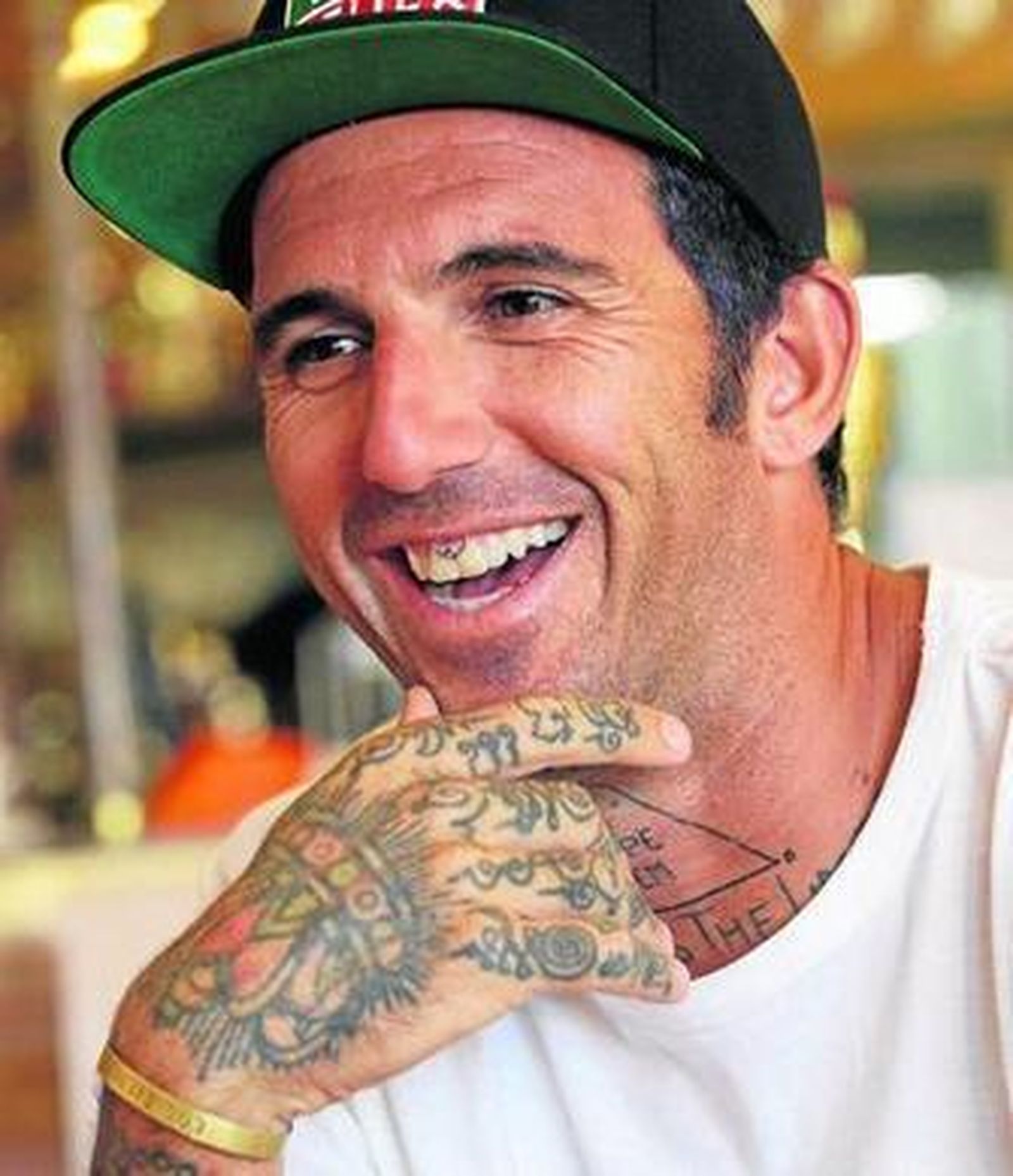 Tatuarse la mano derecha en 2006, fue uno de los puntos de inflexión en su vida: se mostró sin tapujos tal cual es.