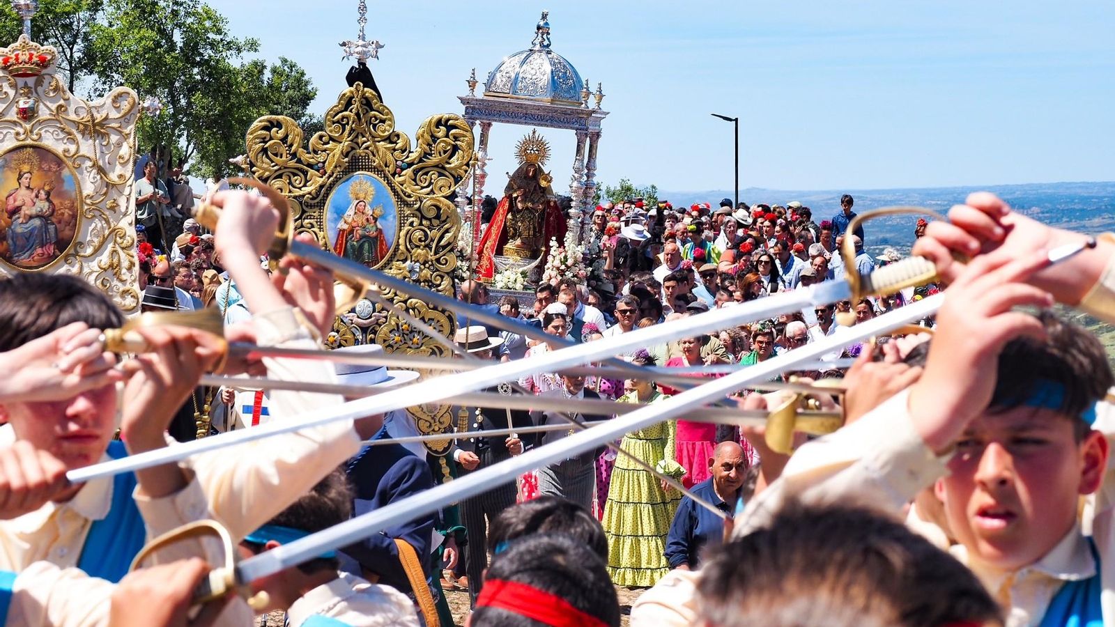 Romería de la Virgen de la Peña en Puebla de Guzmán.