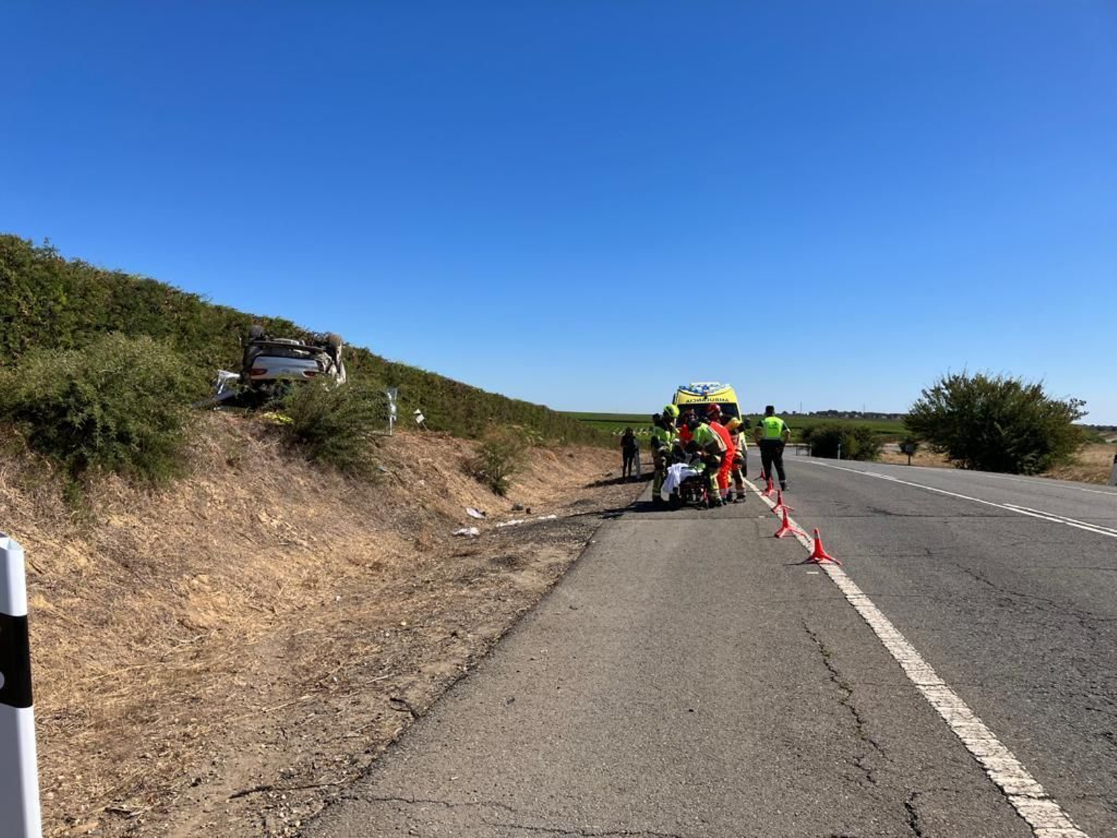 Así ha quedado un vehículo tras sufrir un aparatoso accidente en Gibraleón