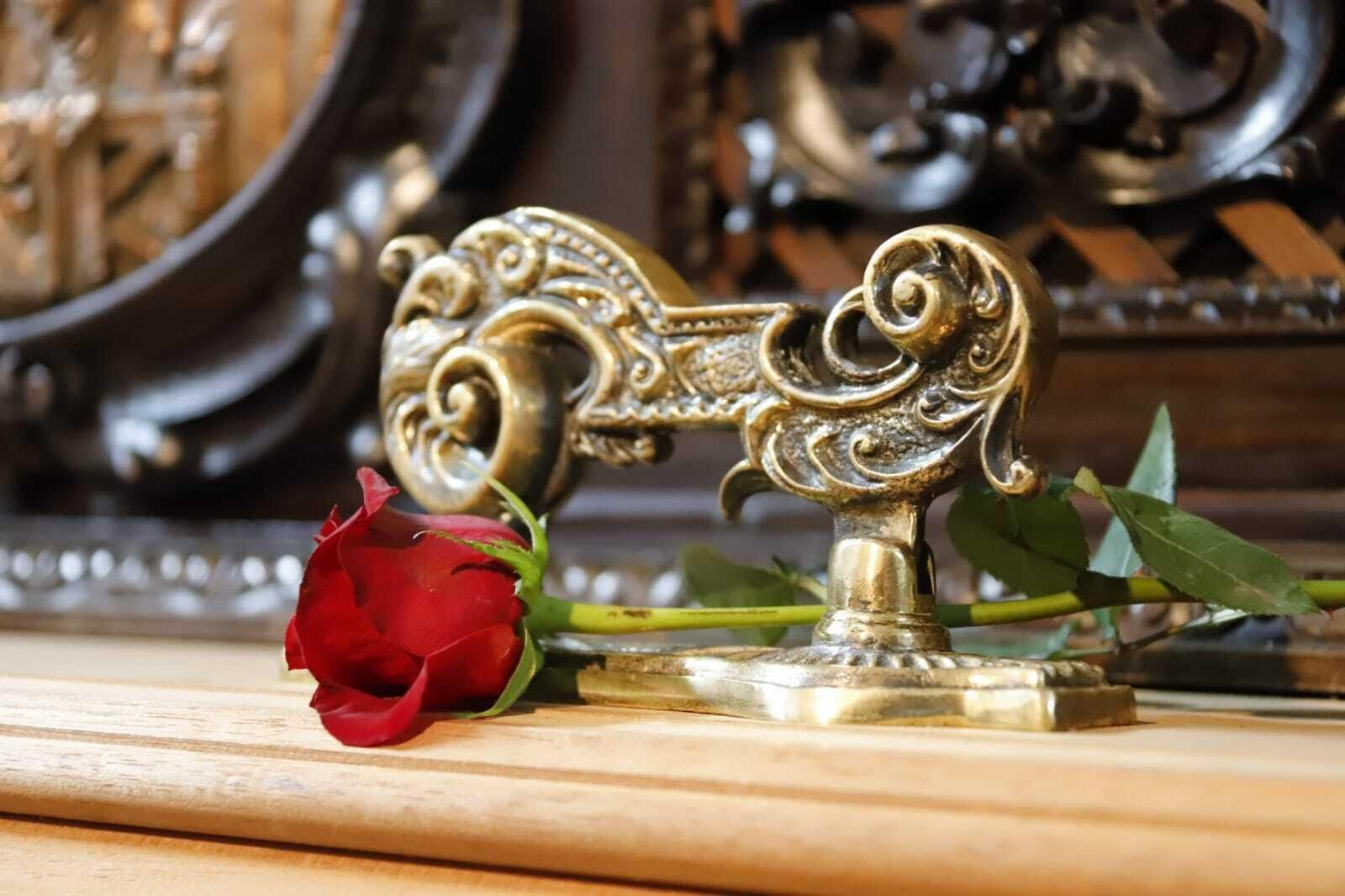 Martes Santo en Villanueva de Córdoba: La Hermandad del Amarrado se queda en casa, en imágenes