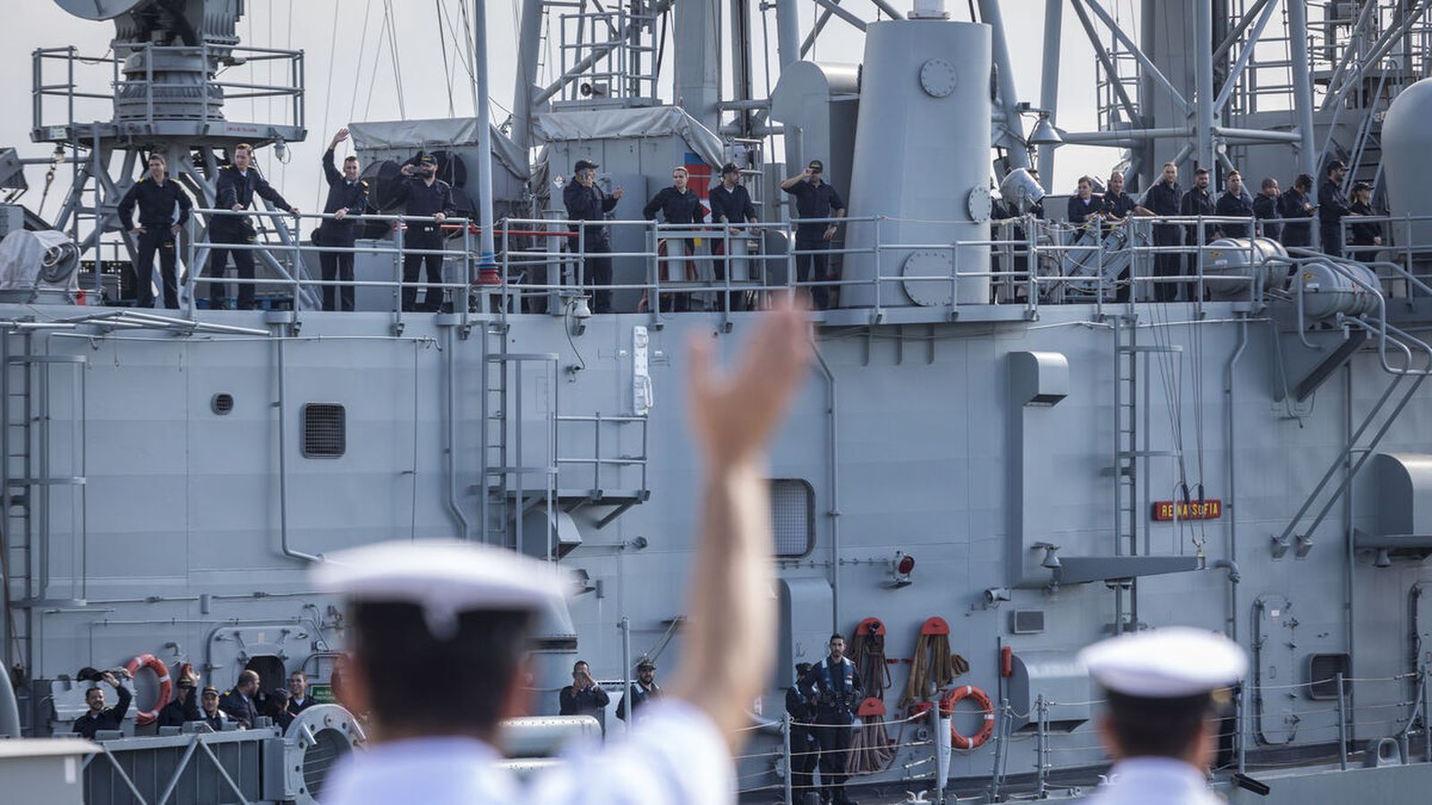 La Armada Española quita la nacionalidad de su nombre.