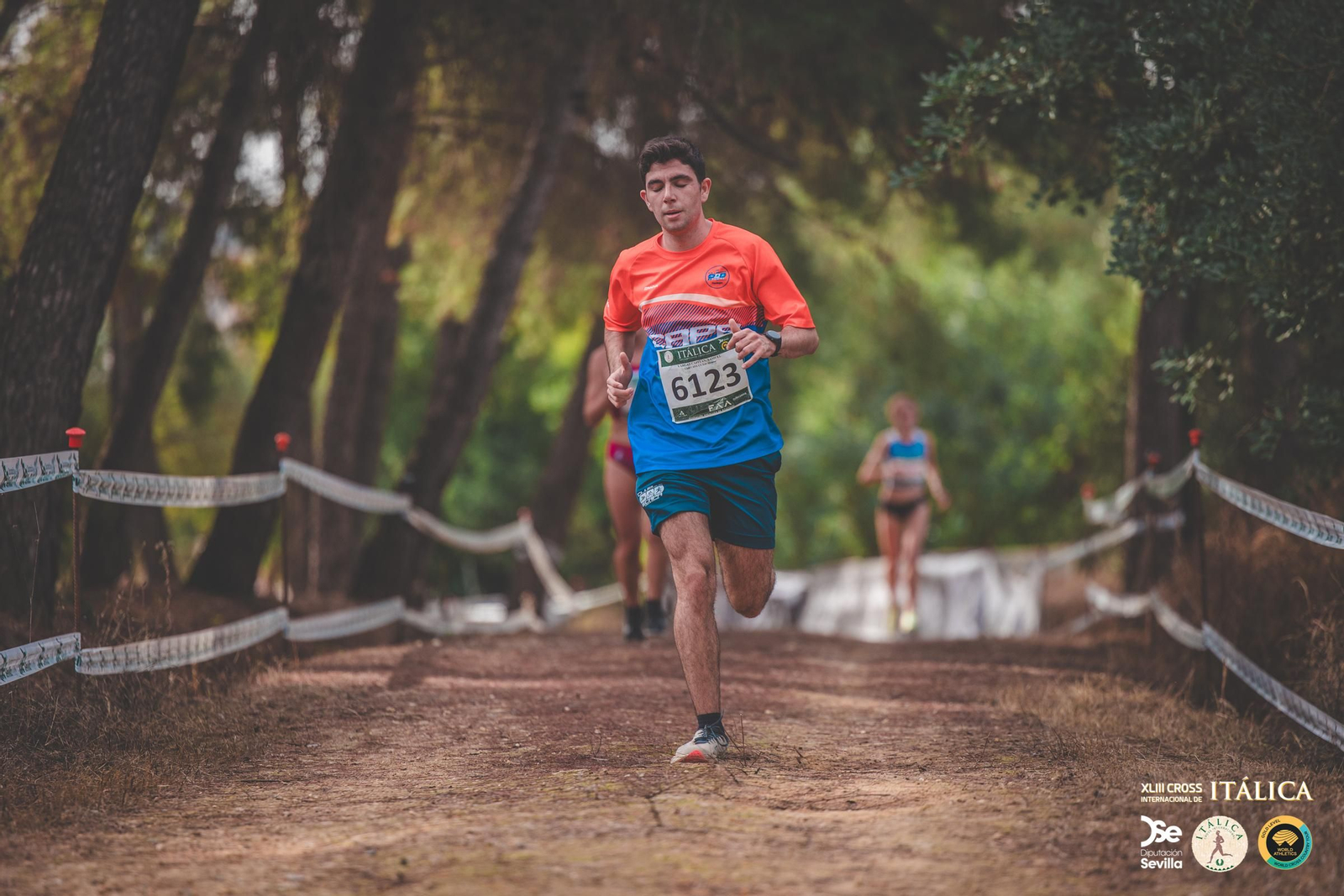 Búscate en las fotos del Cross de Itálica 2025 | 4